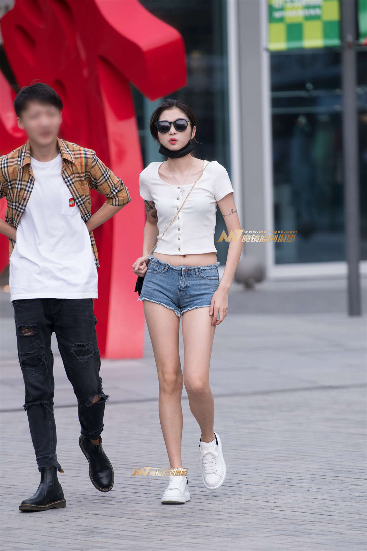 【一只傻麋鹿赛帖】清新的热裤美腿MM-日更街拍