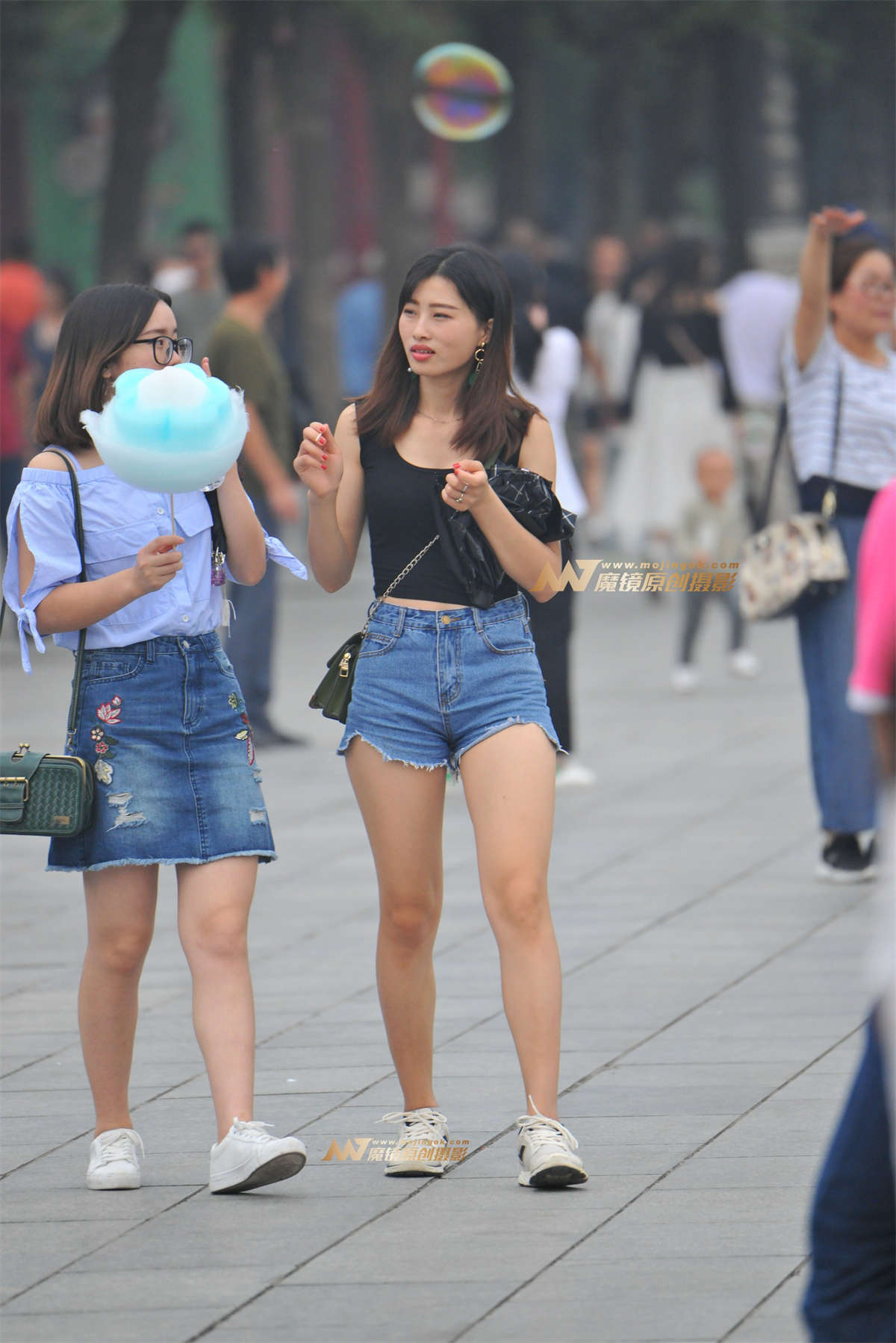 第六届第五帖：牛仔短裤小妹-日更街拍