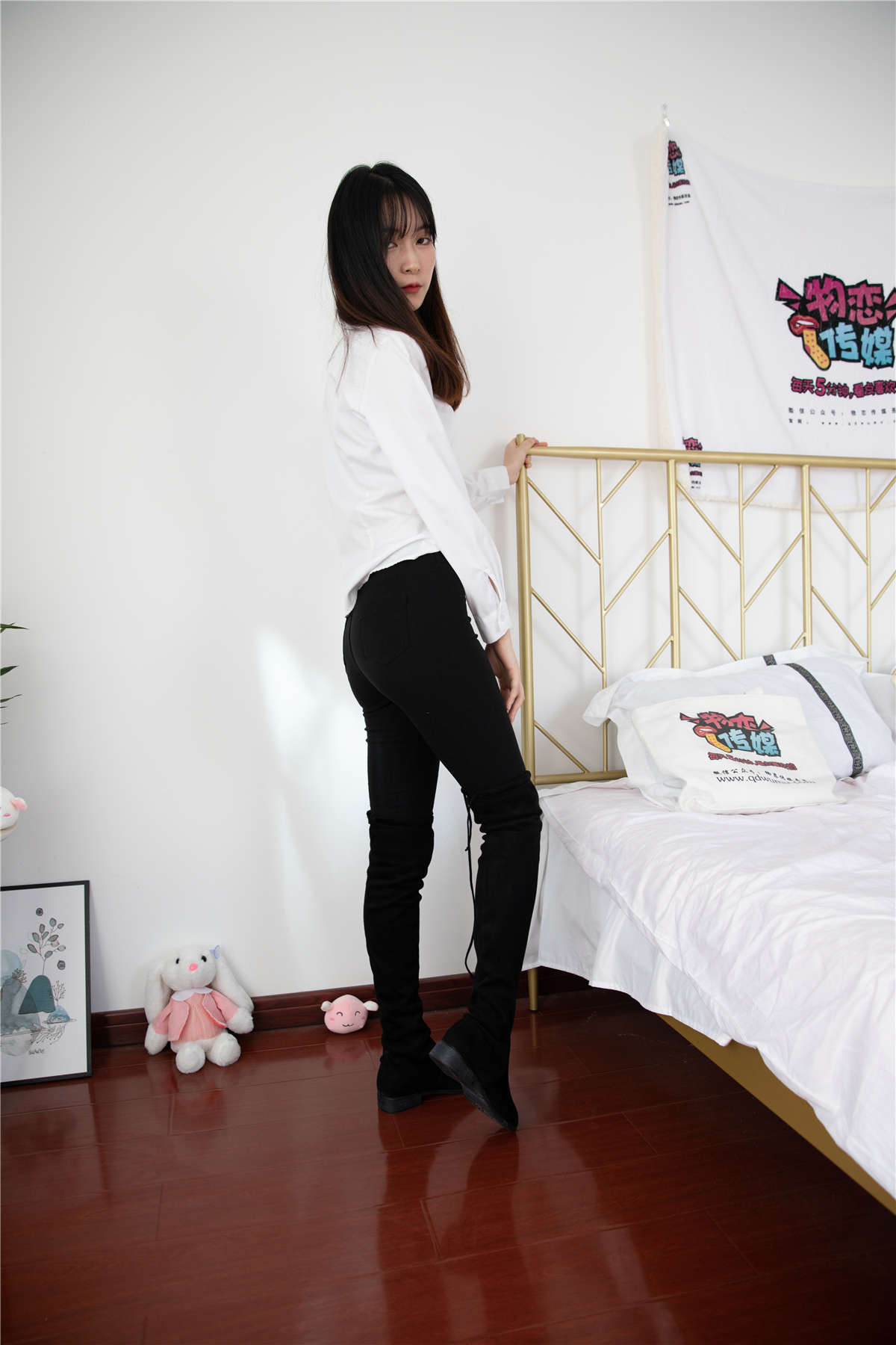 物恋传媒 NO.600 猫耳-眉间雪-日更街拍