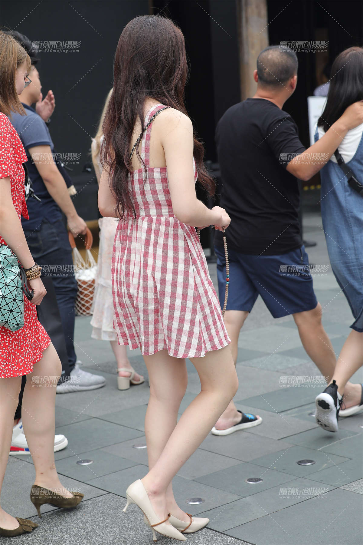 图片[2]-粉裙酥胸-日更街拍