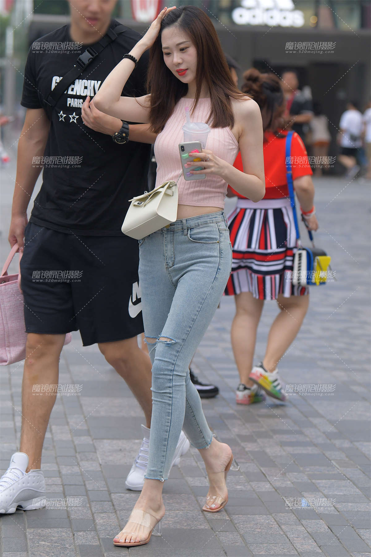 【红石赛帖】性感牛仔裤美女-日更街拍