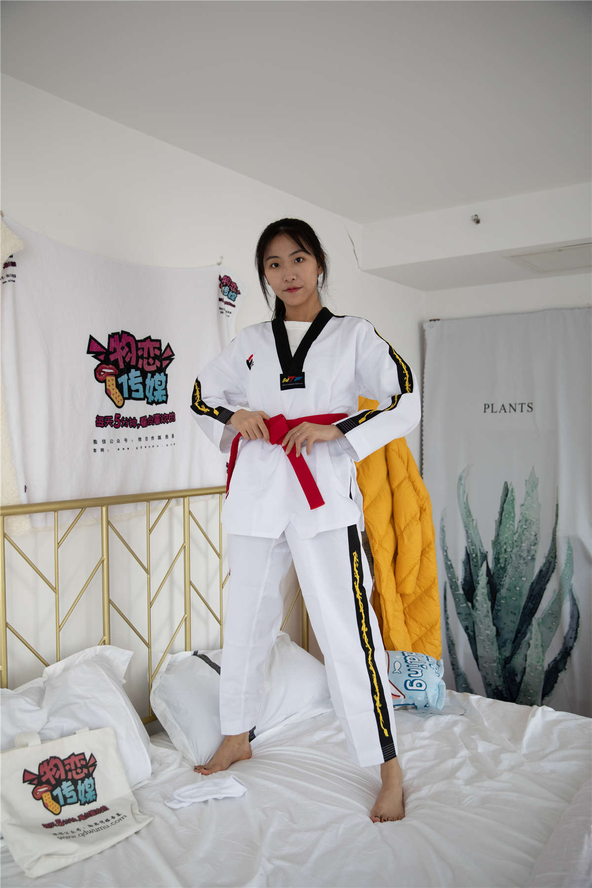 物恋传媒 NO.620 elise-回眸-日更街拍