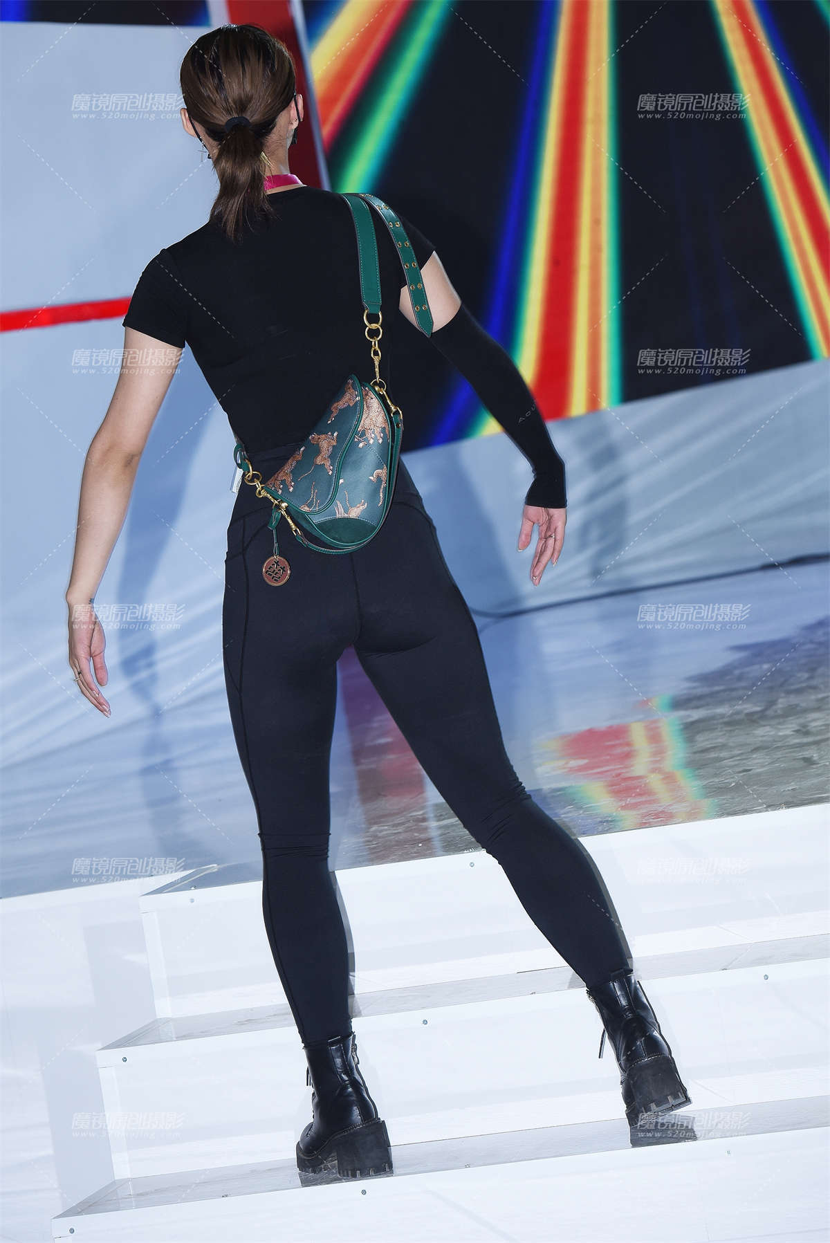 图片[2]-【咔喳赛贴】走台-日更街拍