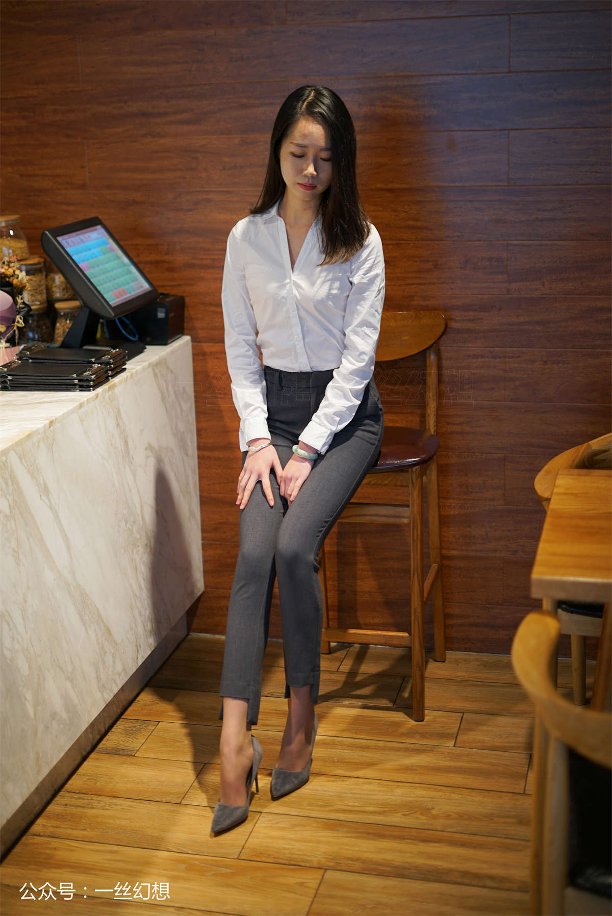 图片[2]-高丝女子图鉴 袜小喵×一丝幻想 NZ036 茜茜-日更街拍