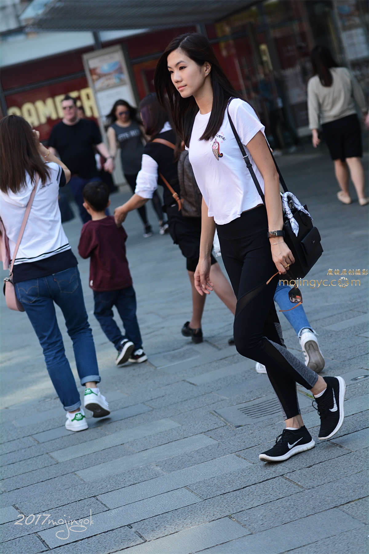 咔喳赛64 开衩长裙 （18p）-日更街拍