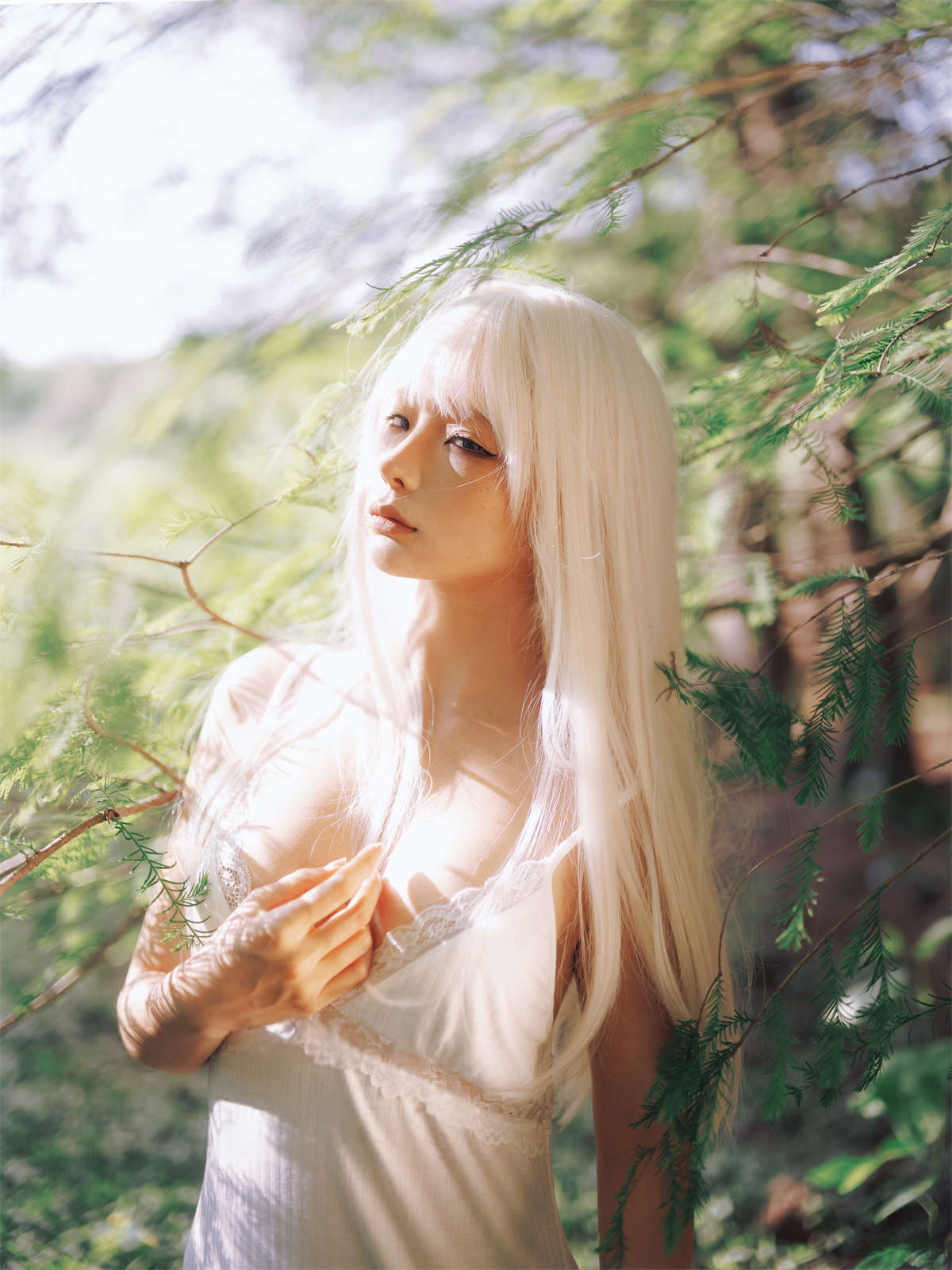 图片[2]-知名动漫博主-蠢沫沫 绳 白发-日更街拍