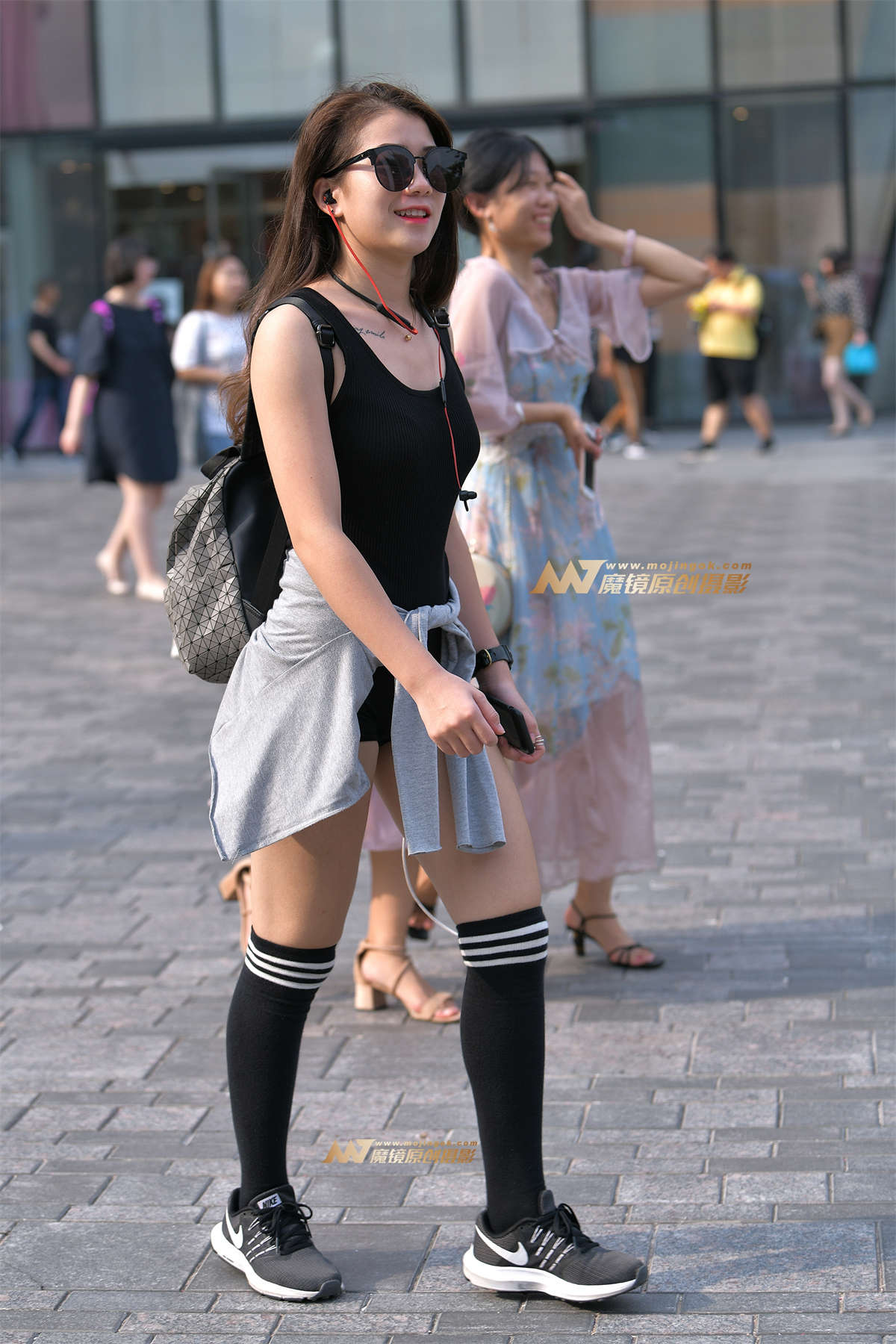 【红石赛帖】热裤小妹-日更街拍