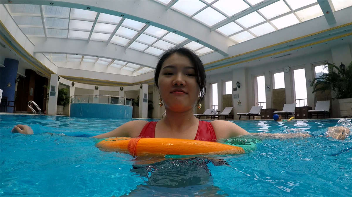 泳池模拍视频作品第一波-日更街拍