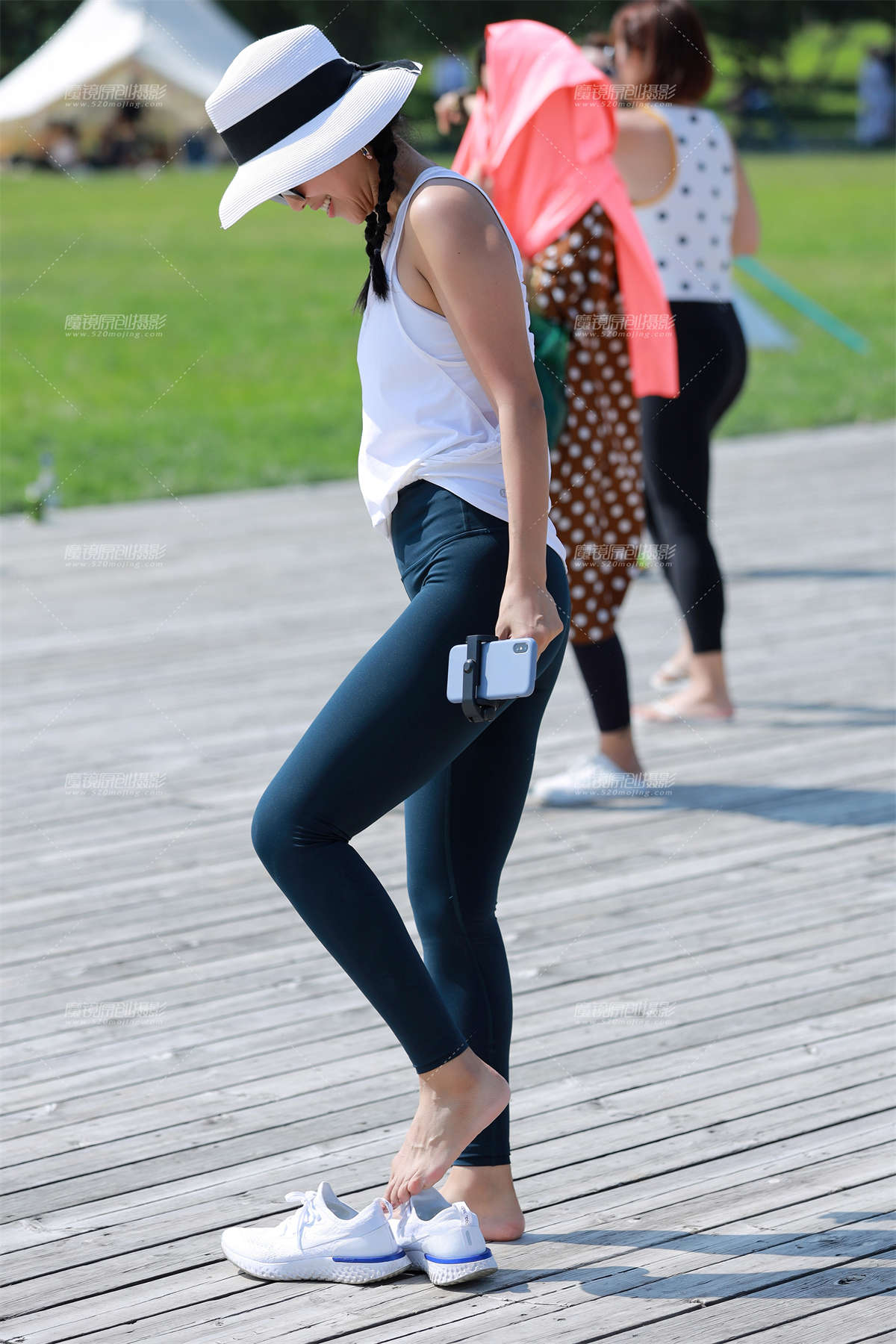 第1593篇★阳光紧身瑜伽美女★-日更街拍
