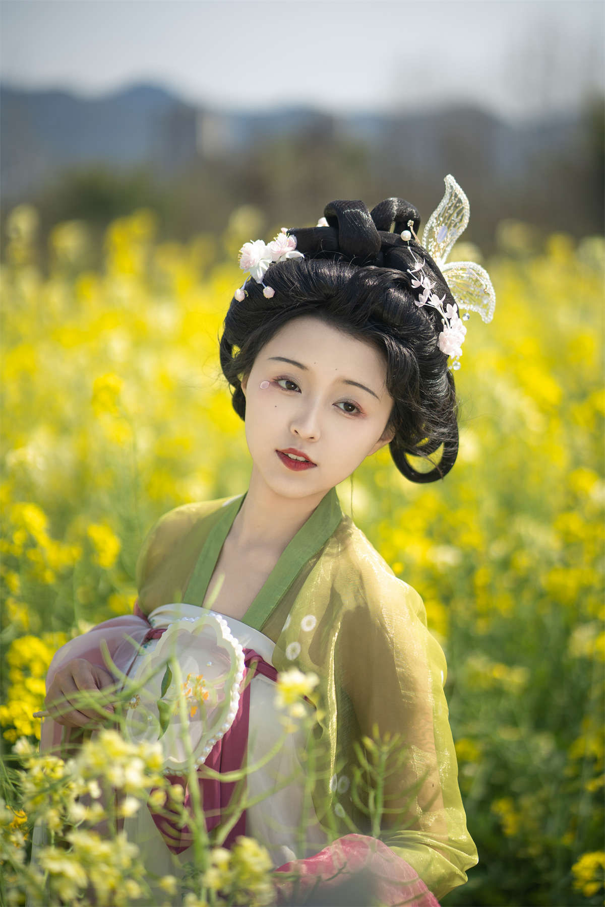 YITUYU艺图语 2024.05.13 油菜花 幼稚园里的浅夏-日更街拍