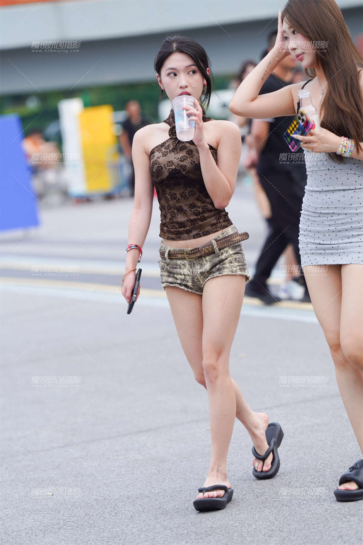 图片[2]-热裤美眉-日更街拍