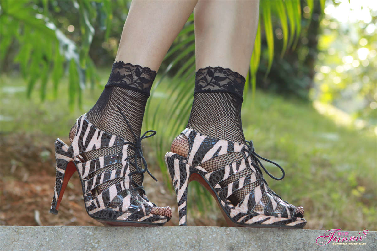 图片[2]-Fannie芬妮美足园NO.679 网不住的风情（黑网4）-日更街拍