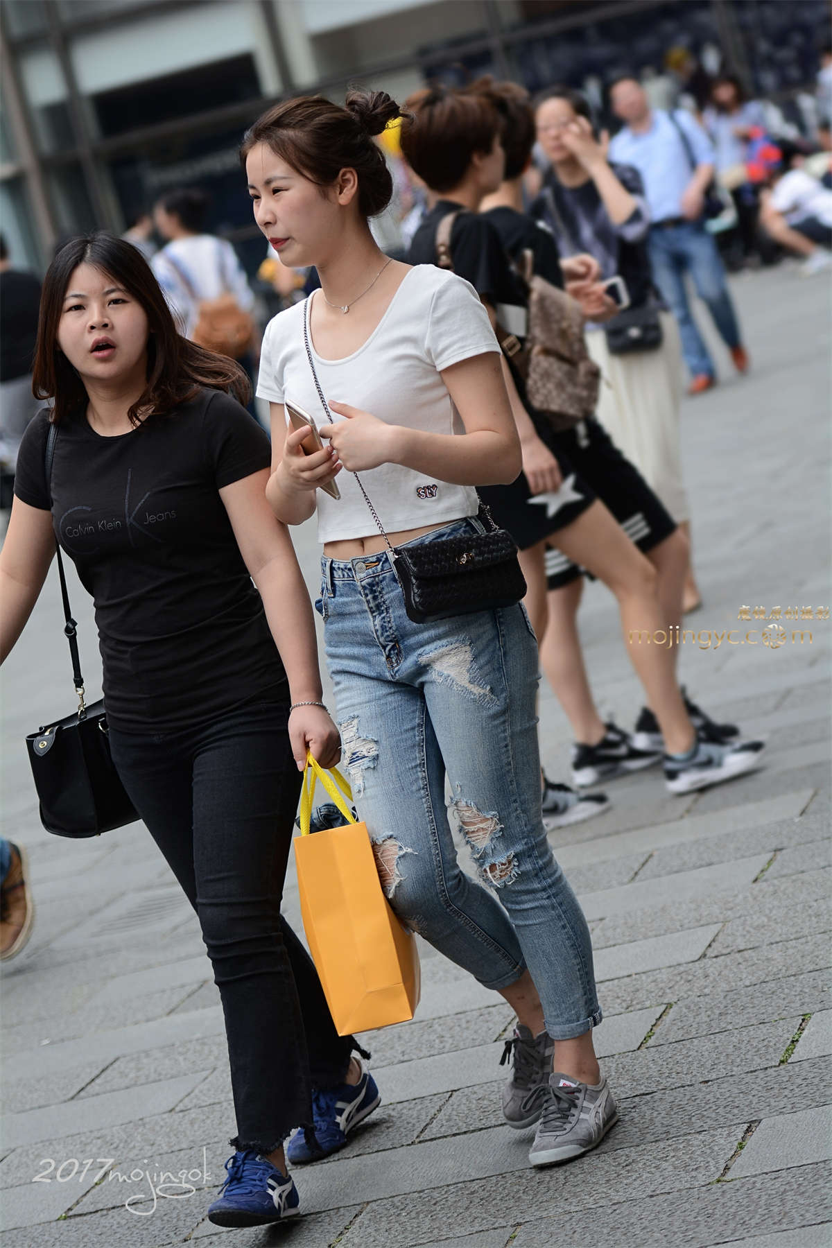 咔喳赛66 紧身牛仔 （15p）-日更街拍