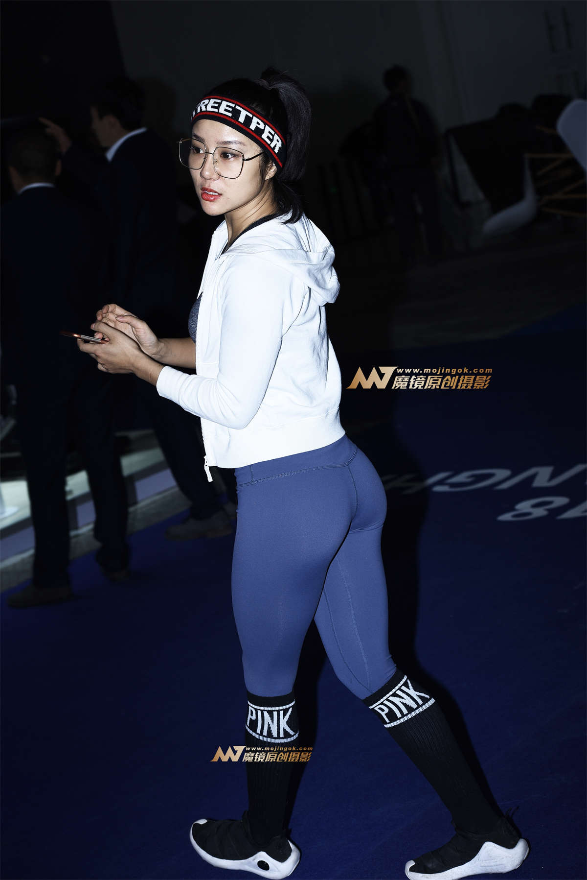 图片[2]-【咔喳赛贴】曲线玲珑-日更街拍