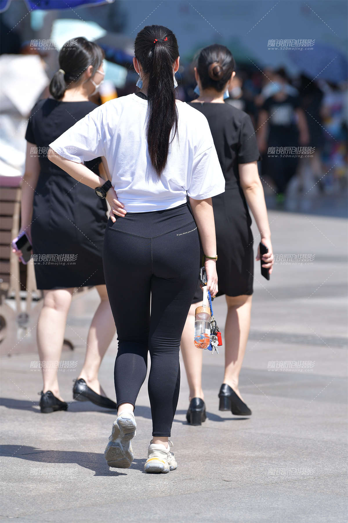 图片[2]-不缺少锻炼的女孩-日更街拍