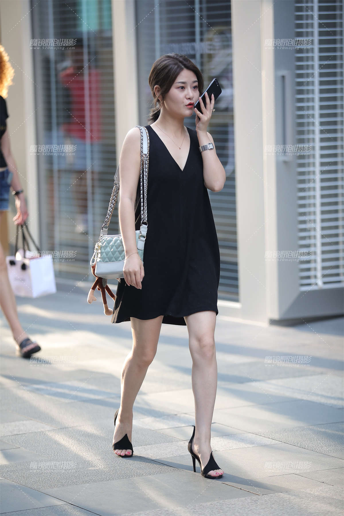 急速抓拍玉足-日更街拍