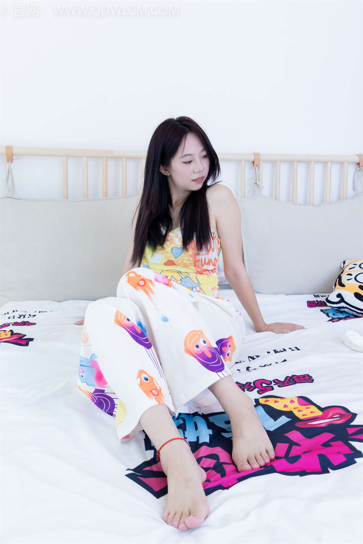 物恋传媒 NO.2053 椰子-幸福碎片-日更街拍