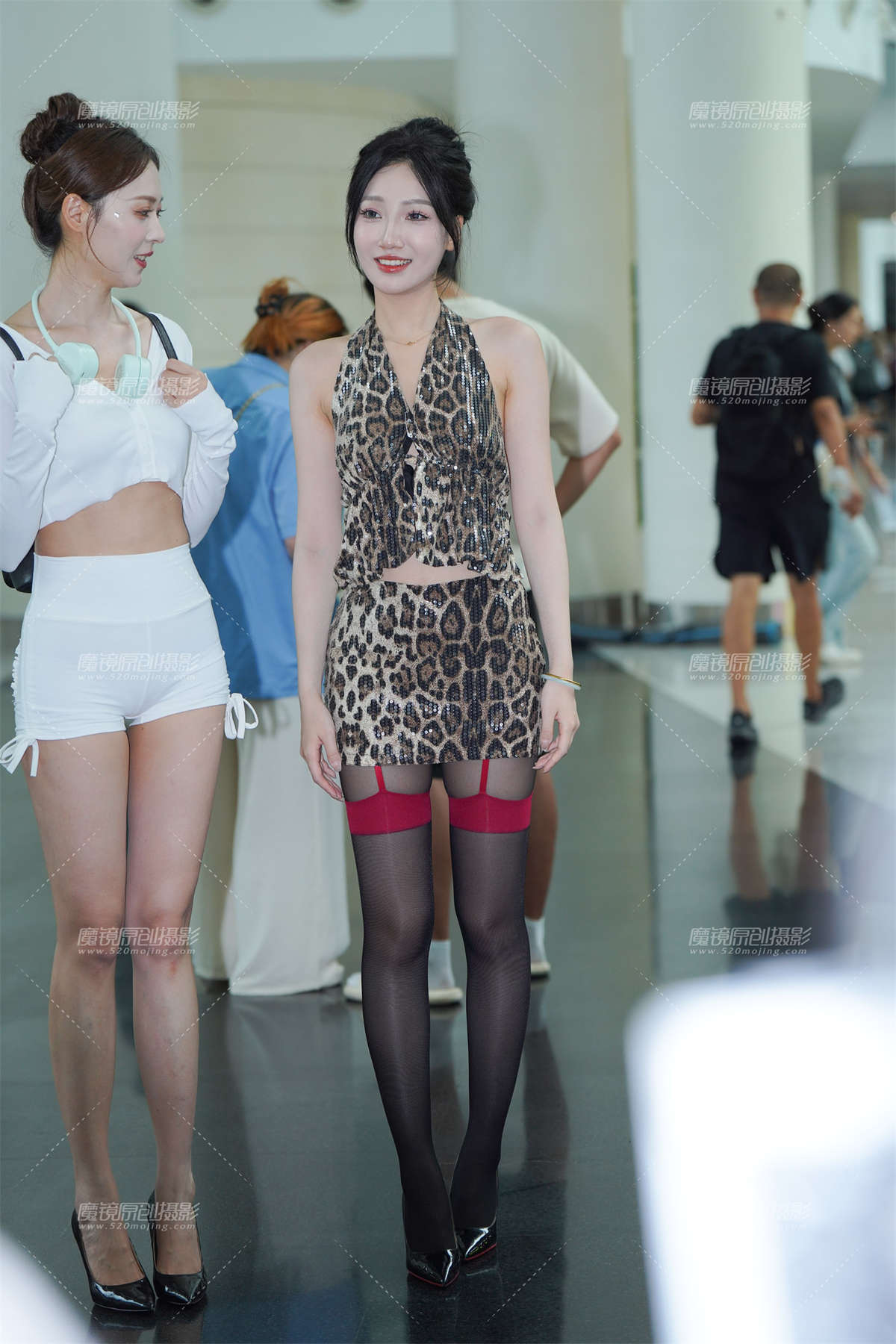 图片[2]-娇艳欲滴 心醉神迷-日更街拍