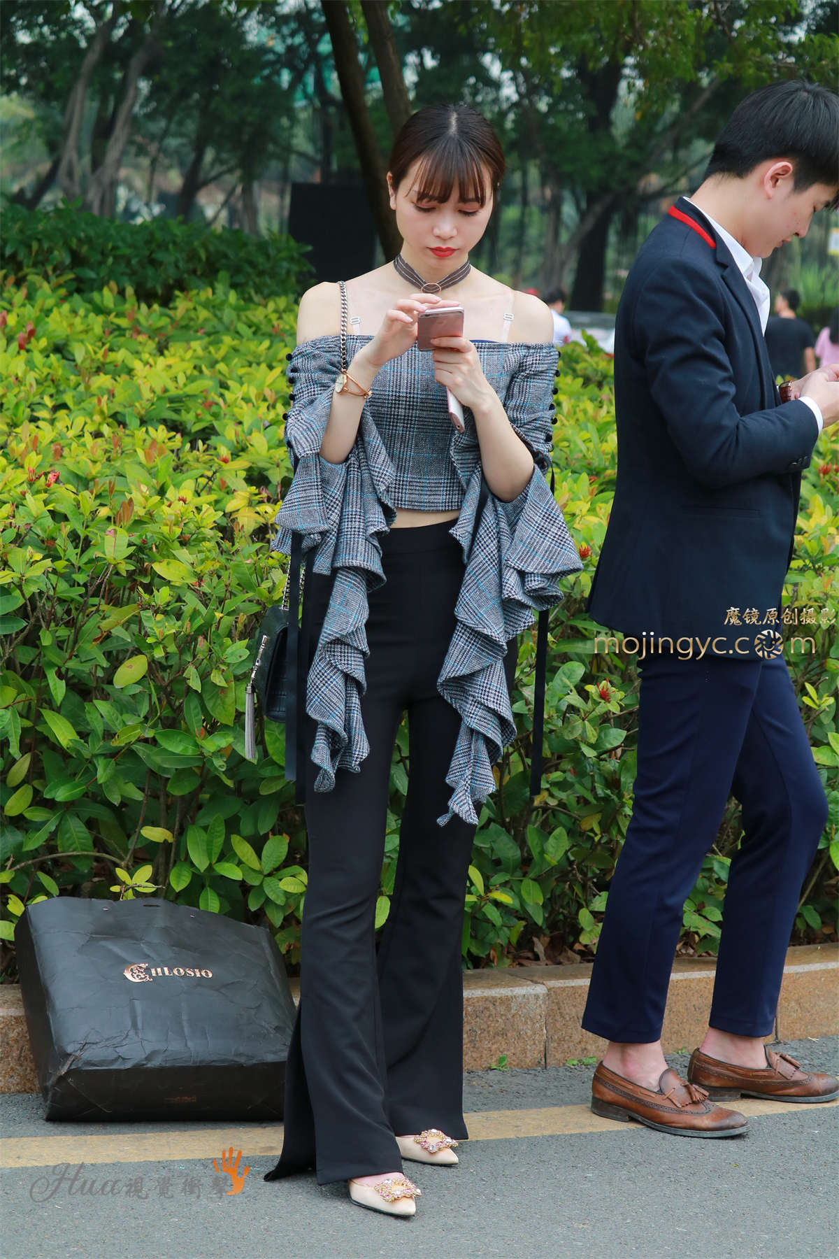 露肩+性感楚楚伊人-日更街拍