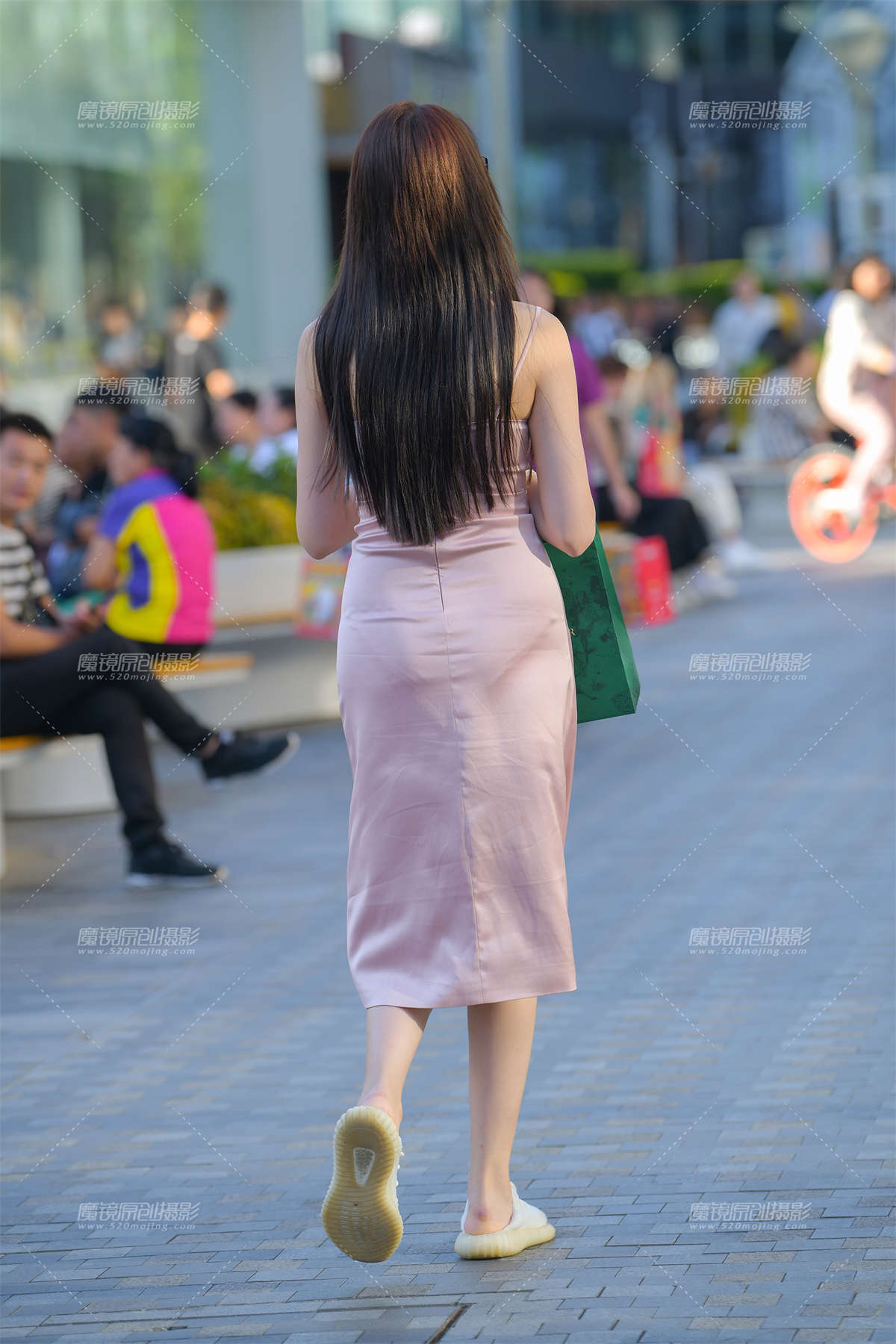 图片[2]-【街拍之魂赛帖】粉色长裙__-日更街拍