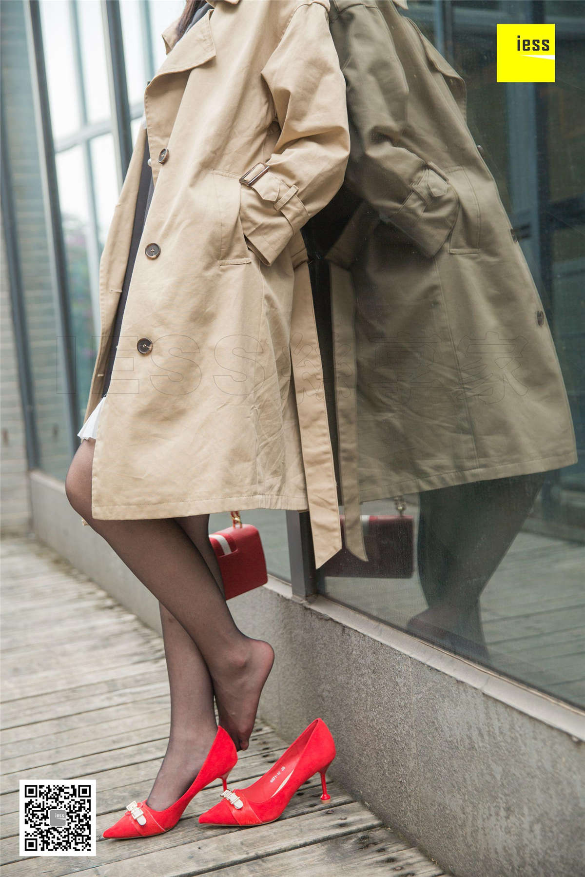 IESS异思趣向 丝享家386期：气质风衣小红高姗姗-日更街拍