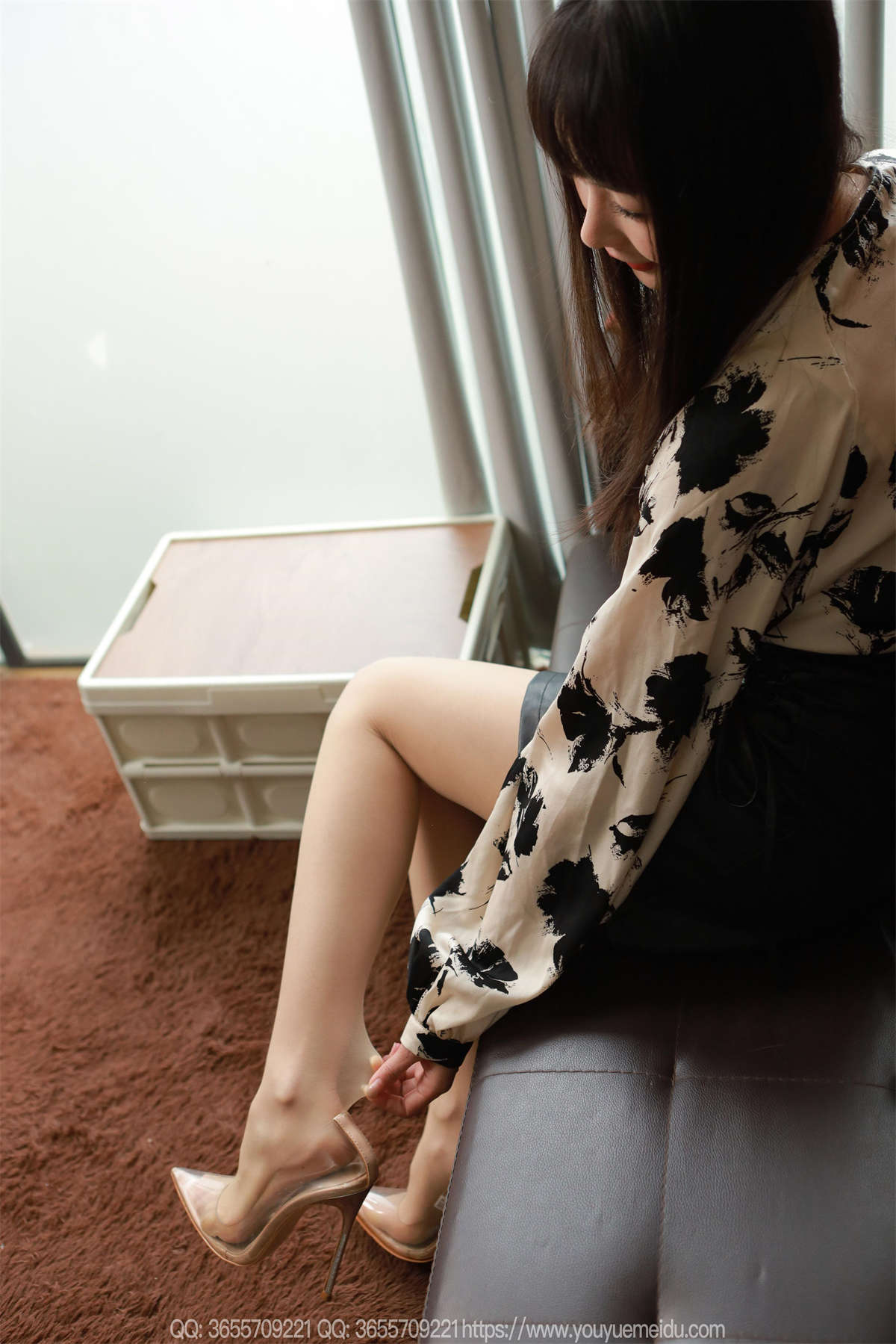 IESS异思趣向 2025.05.13 丝享家 2052：小金 丝丝入扣-日更街拍