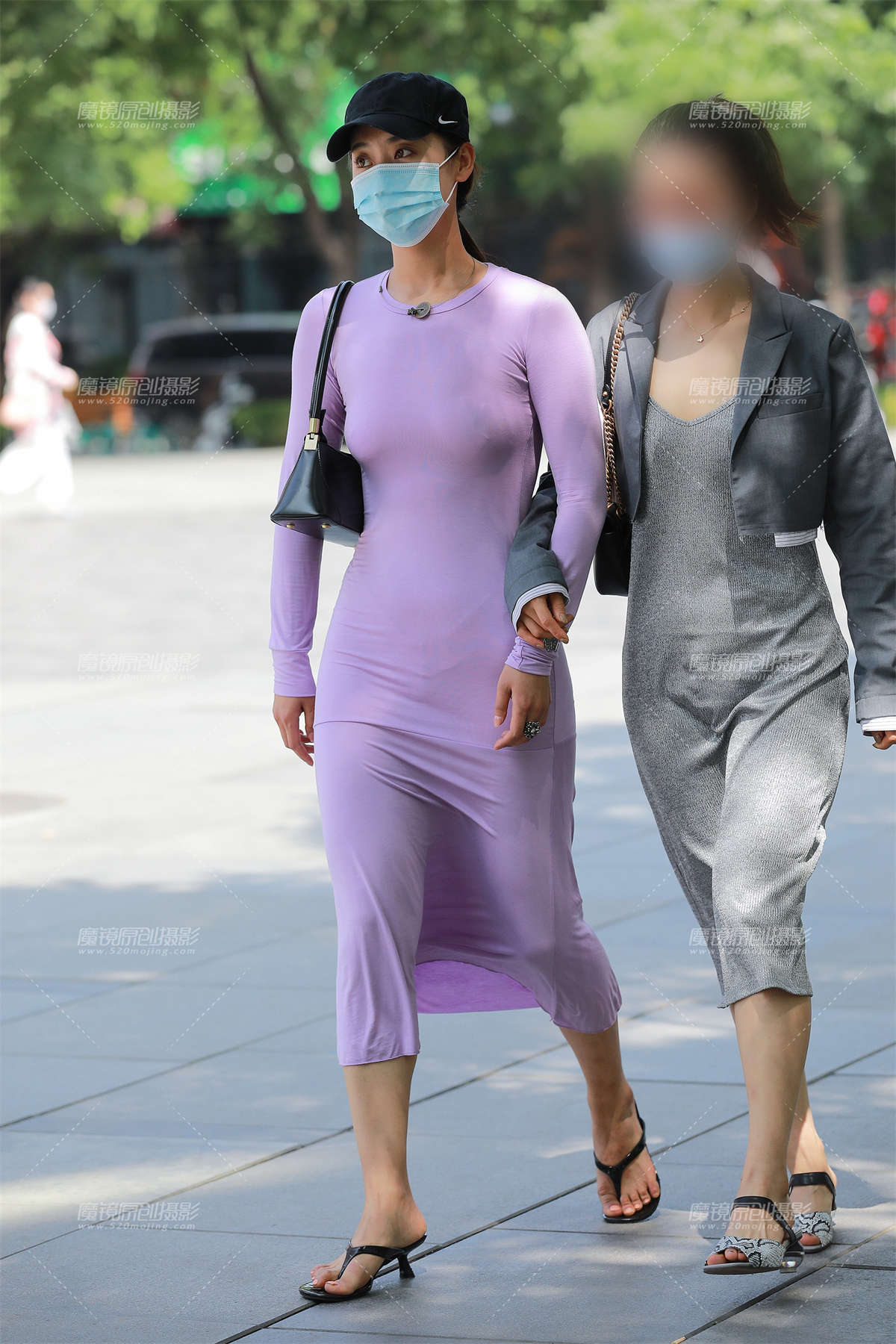 【玻璃赛帖】紫色连衣裙-日更街拍