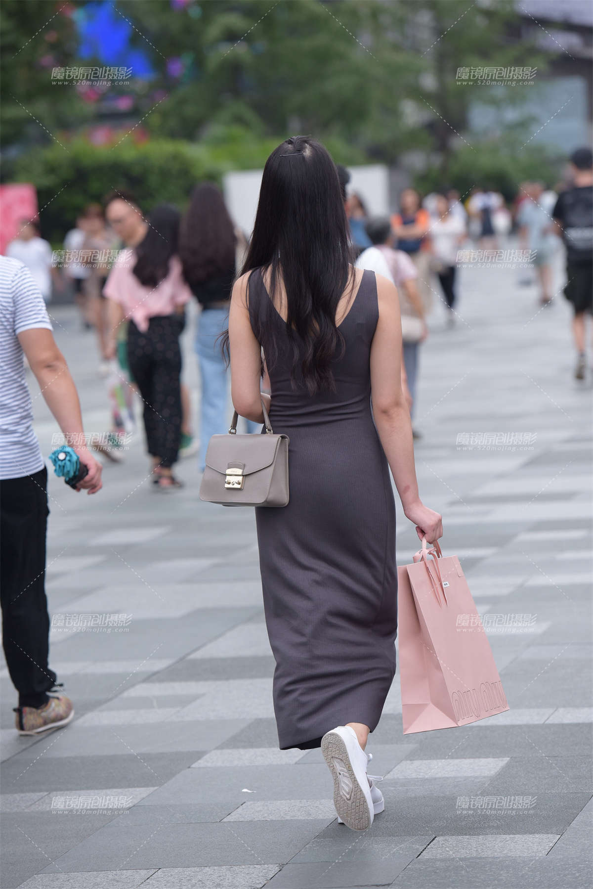 图片[2]-【慕容笙赛贴】购物的小姐姐-日更街拍