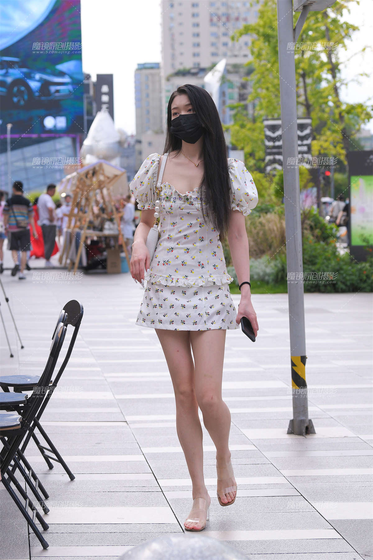 图片[2]-白皙美腿小姐姐-日更街拍