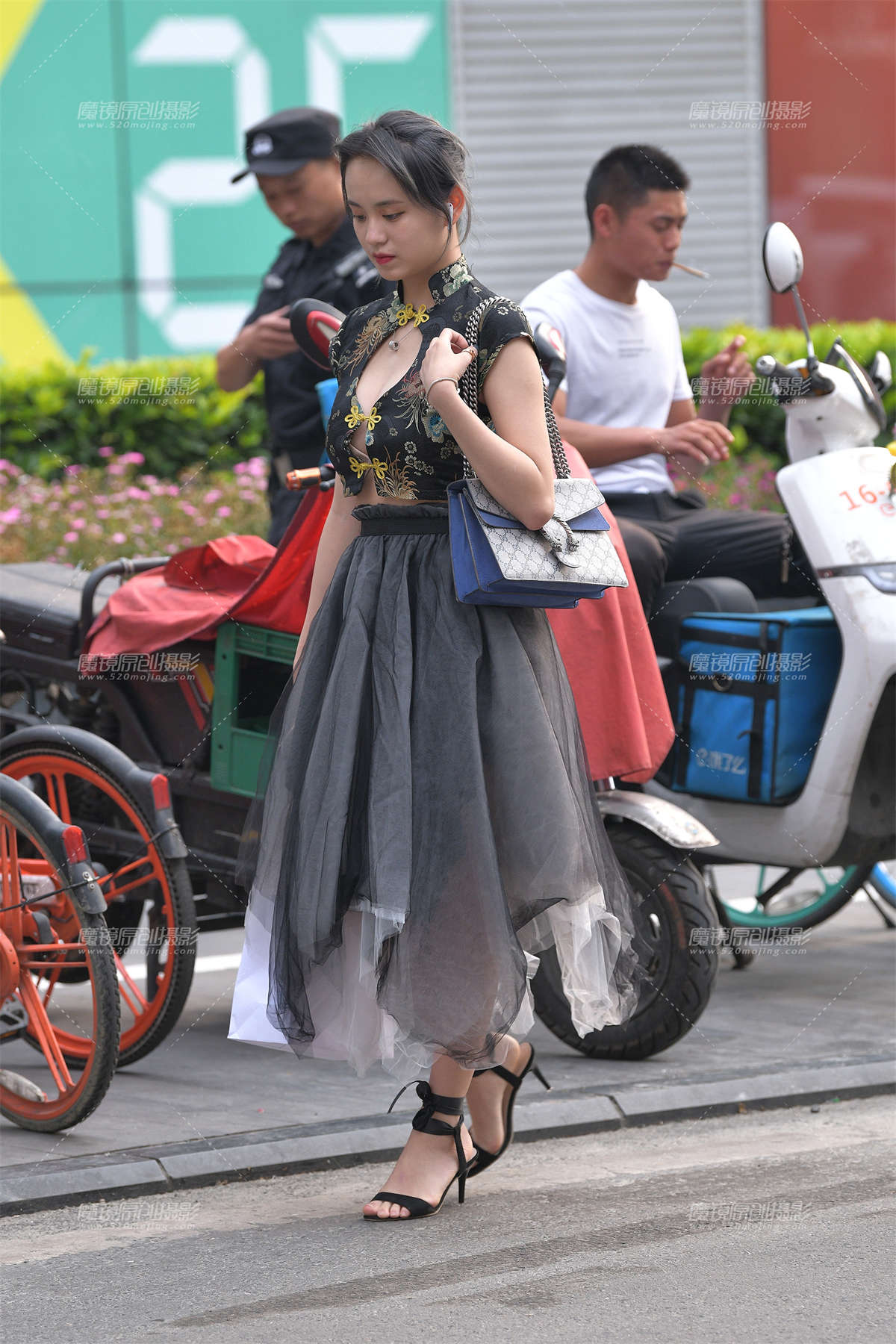 【补档】性感的小姐姐-日更街拍