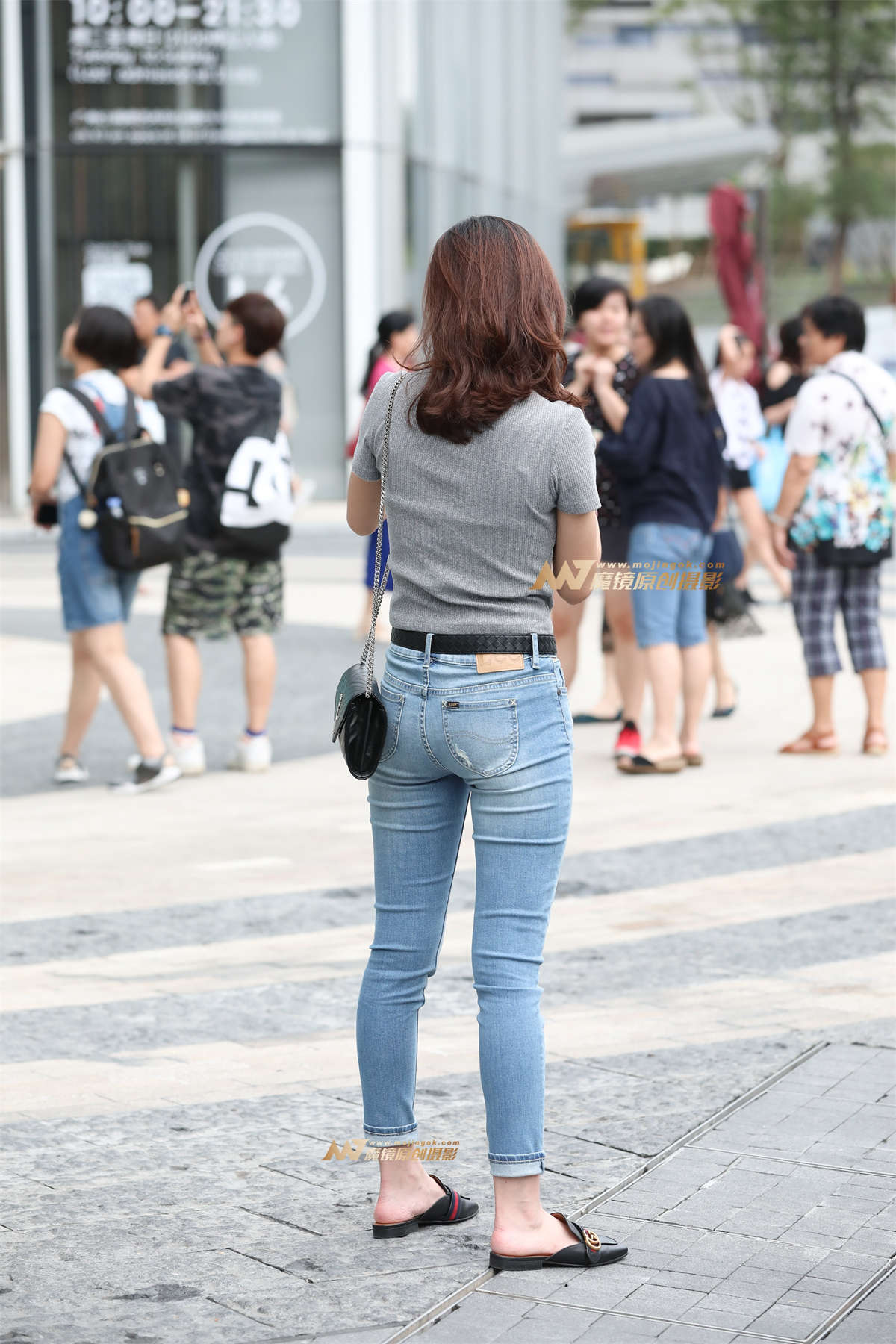 图片[2]-[辉辉赛贴]韵味短发少妇-日更街拍