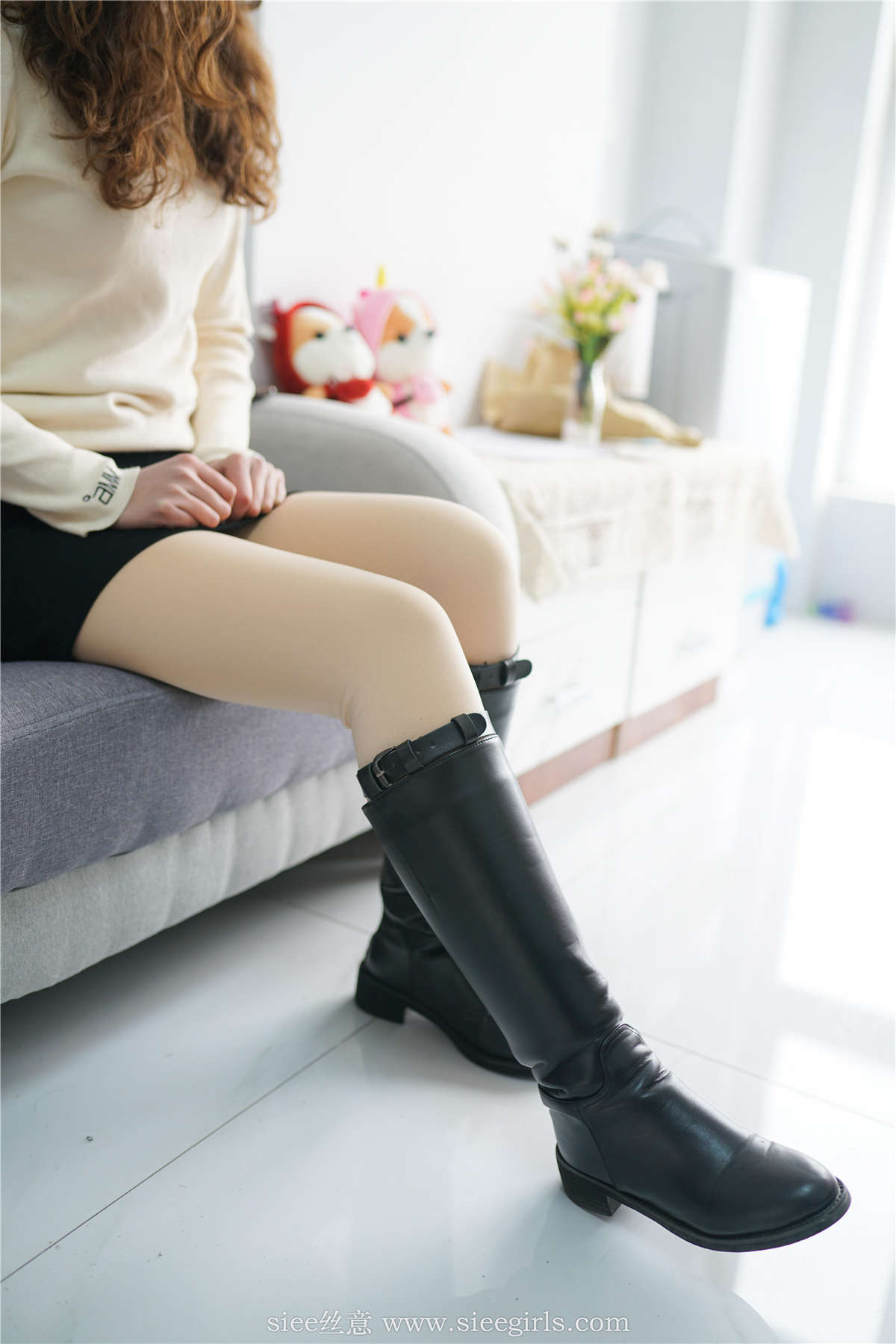 图片[2]-SIEE丝意 NO.425 楠楠 勇敢去爱-日更街拍