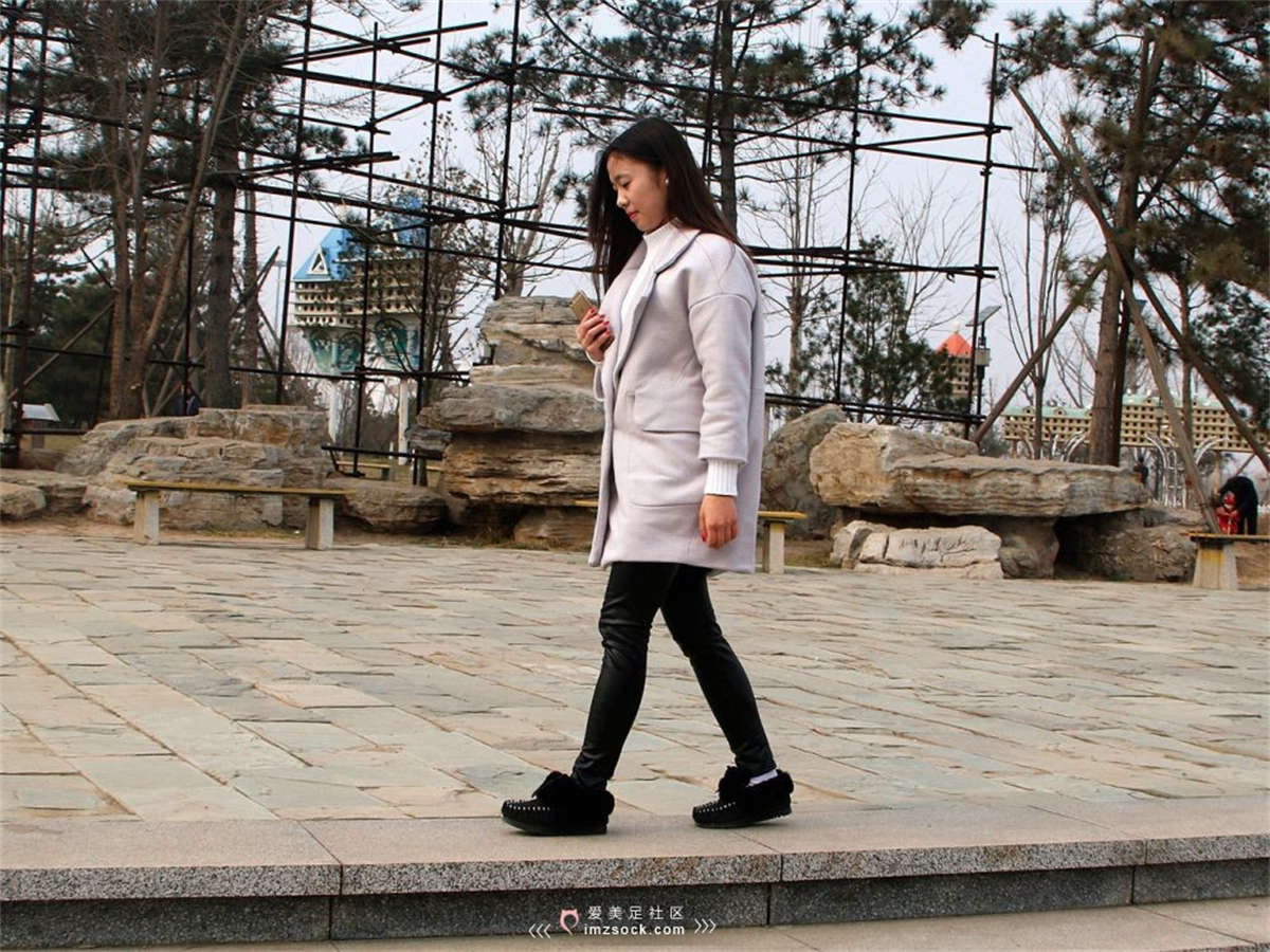 图片[2]-MZSOCK-2018 No.2 小姐姐的皮裤白棉袜足底秀 【第一季】-日更街拍