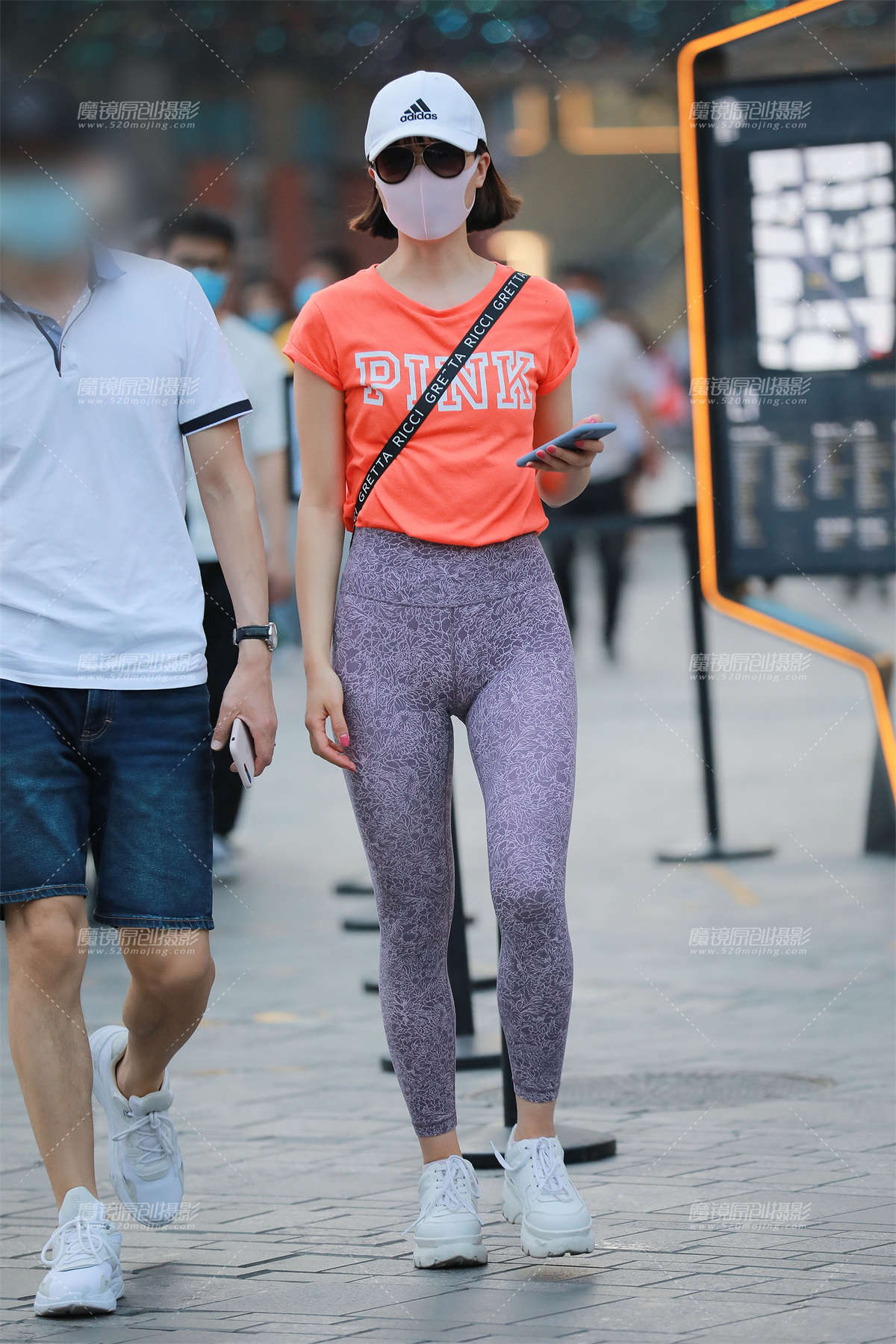 【玻璃赛帖】紧身瑜伽裤女友-日更街拍