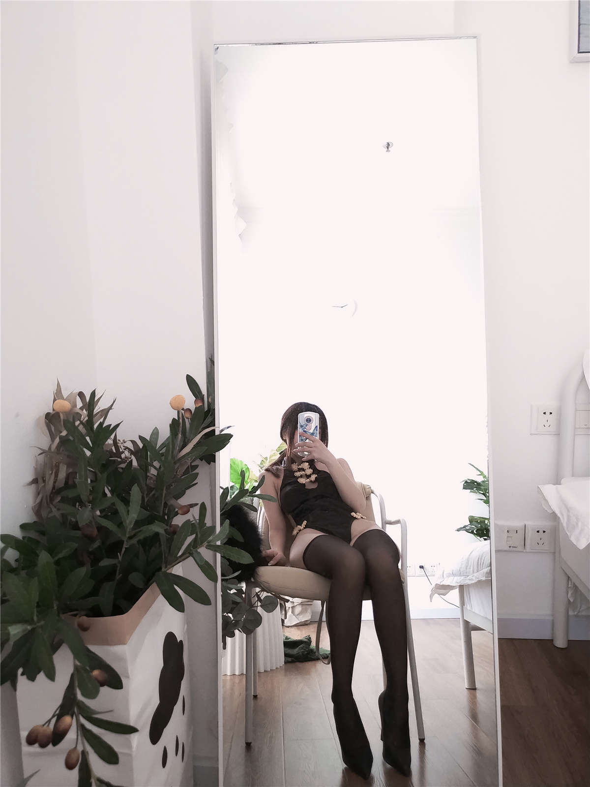 图片[2]-鬼畜瑶-黑色短款旗袍-日更街拍