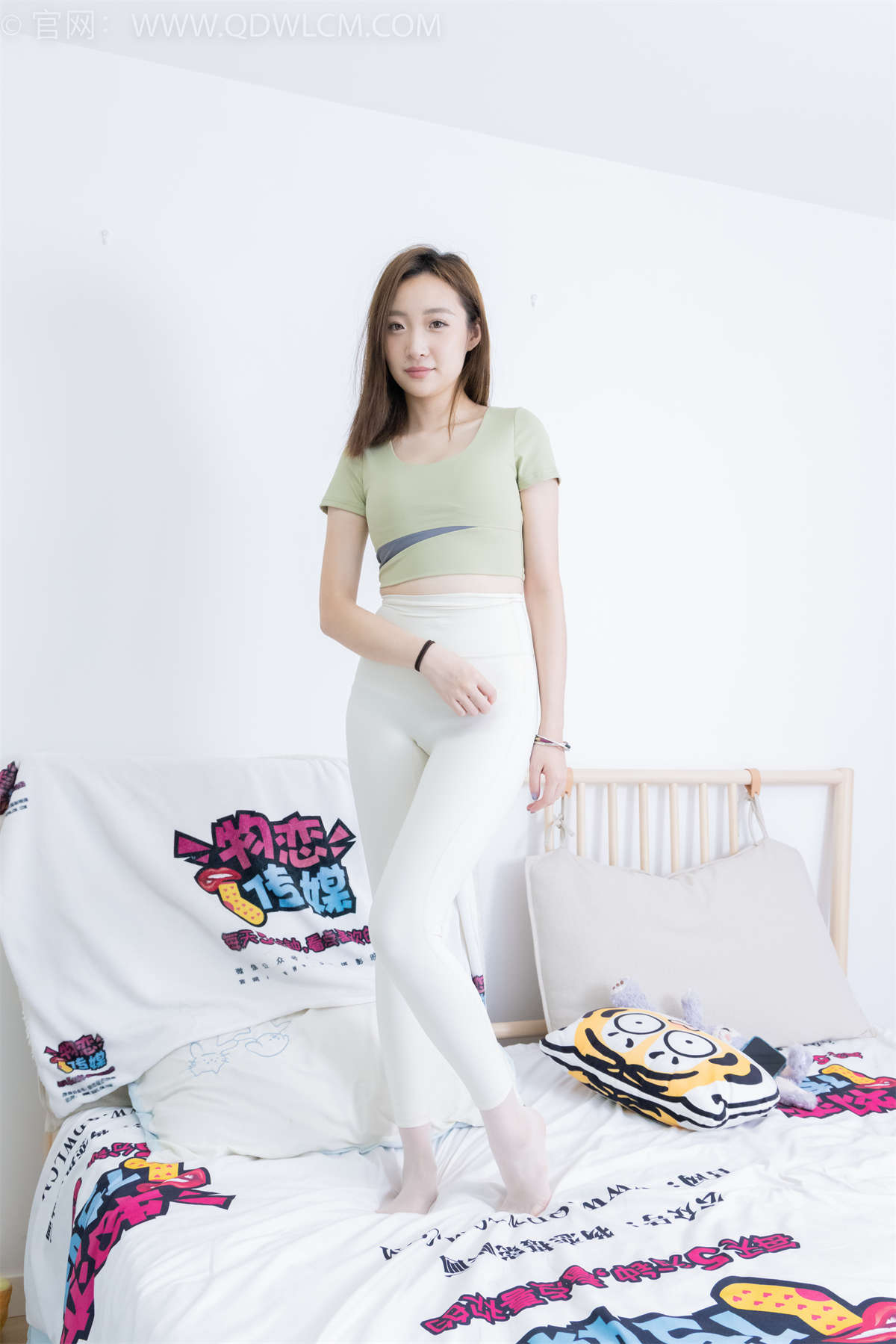 物恋传媒 NO.2060 恬恬-璀璨星辰-日更街拍