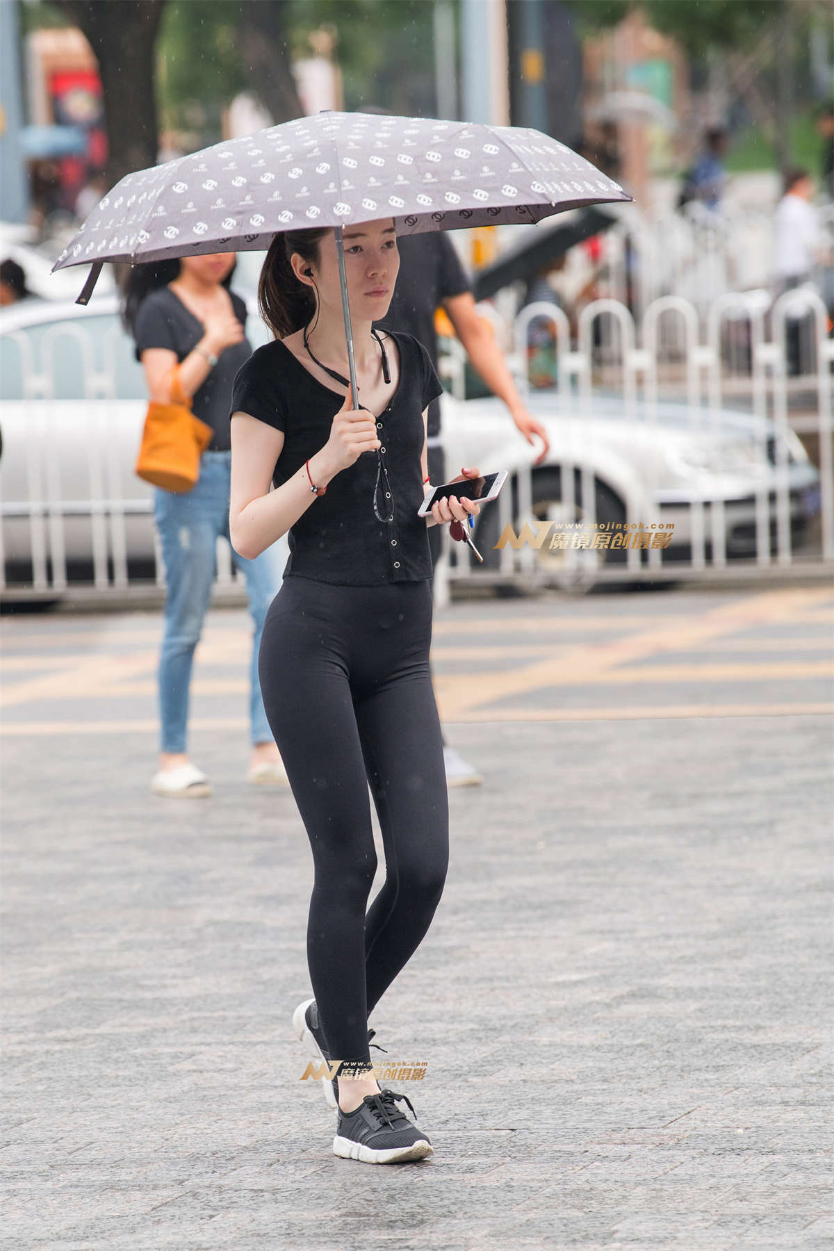 【一只傻麋鹿赛帖】雨中曲线-日更街拍