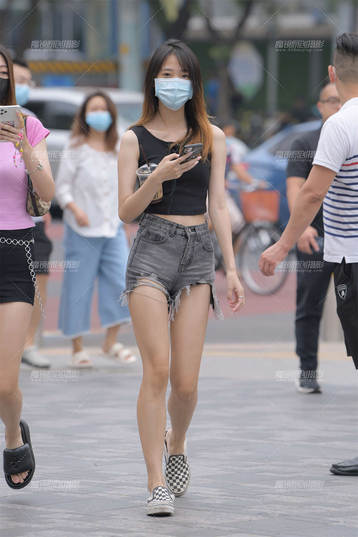 热裤小妹-日更街拍