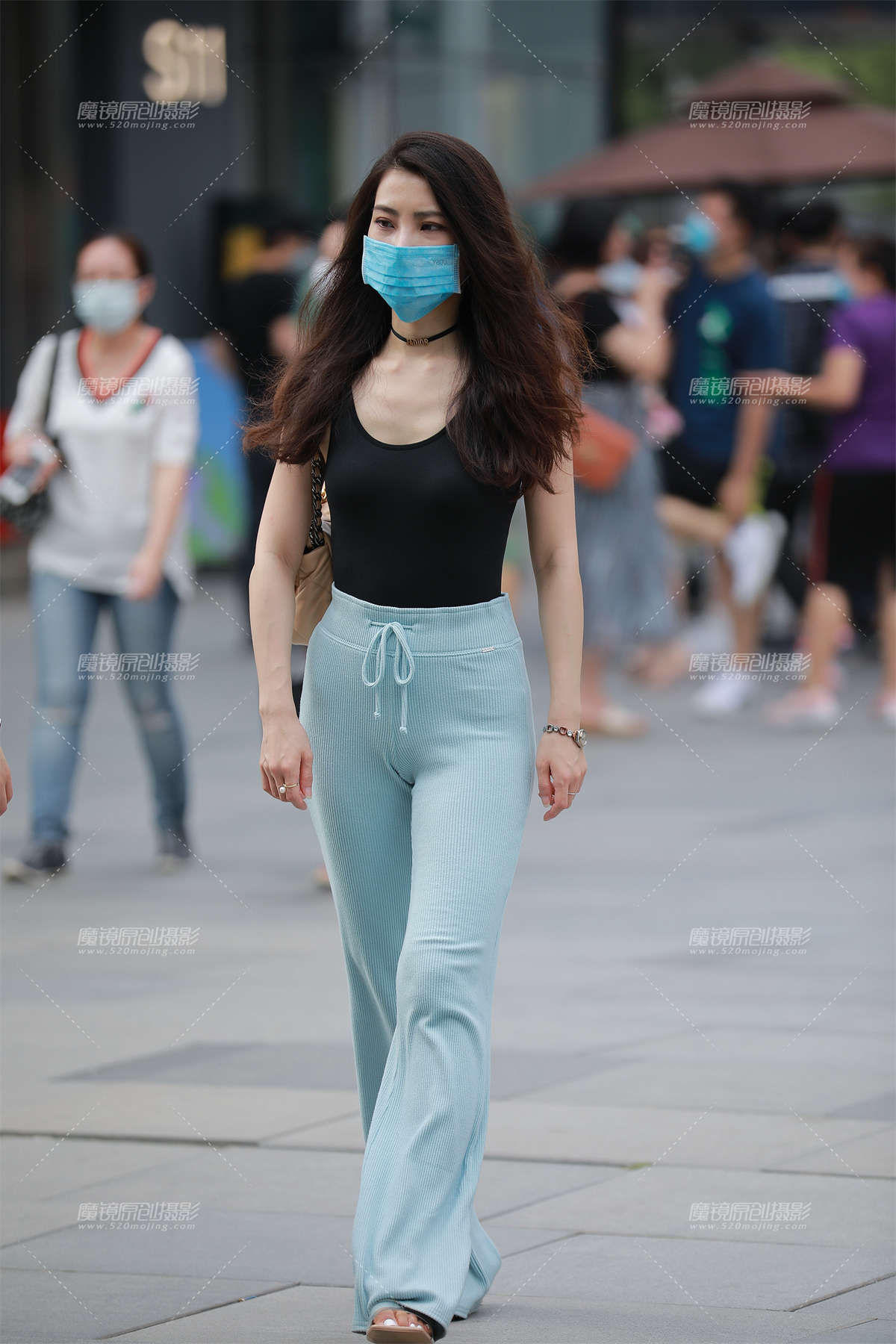 图片[2]-【玻璃赛帖】RS5 后座的女人-日更街拍