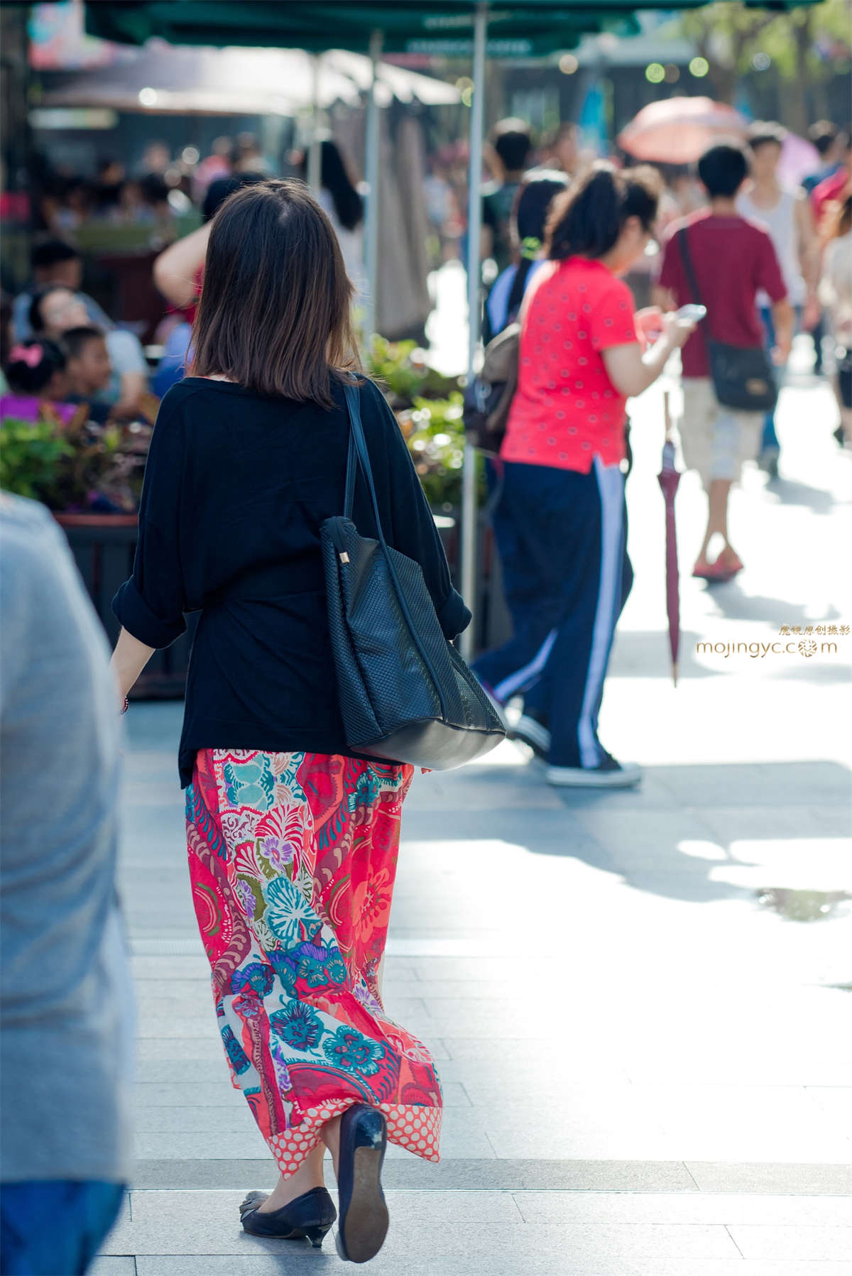 吊带连衣长裙-日更街拍
