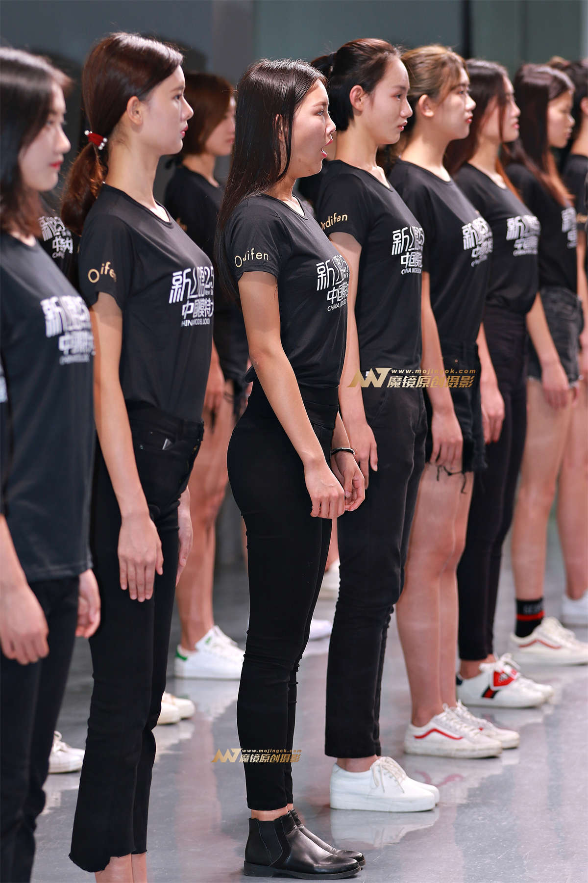 图片[2]-中模大赛-室内排练-美女美腿混集-日更街拍