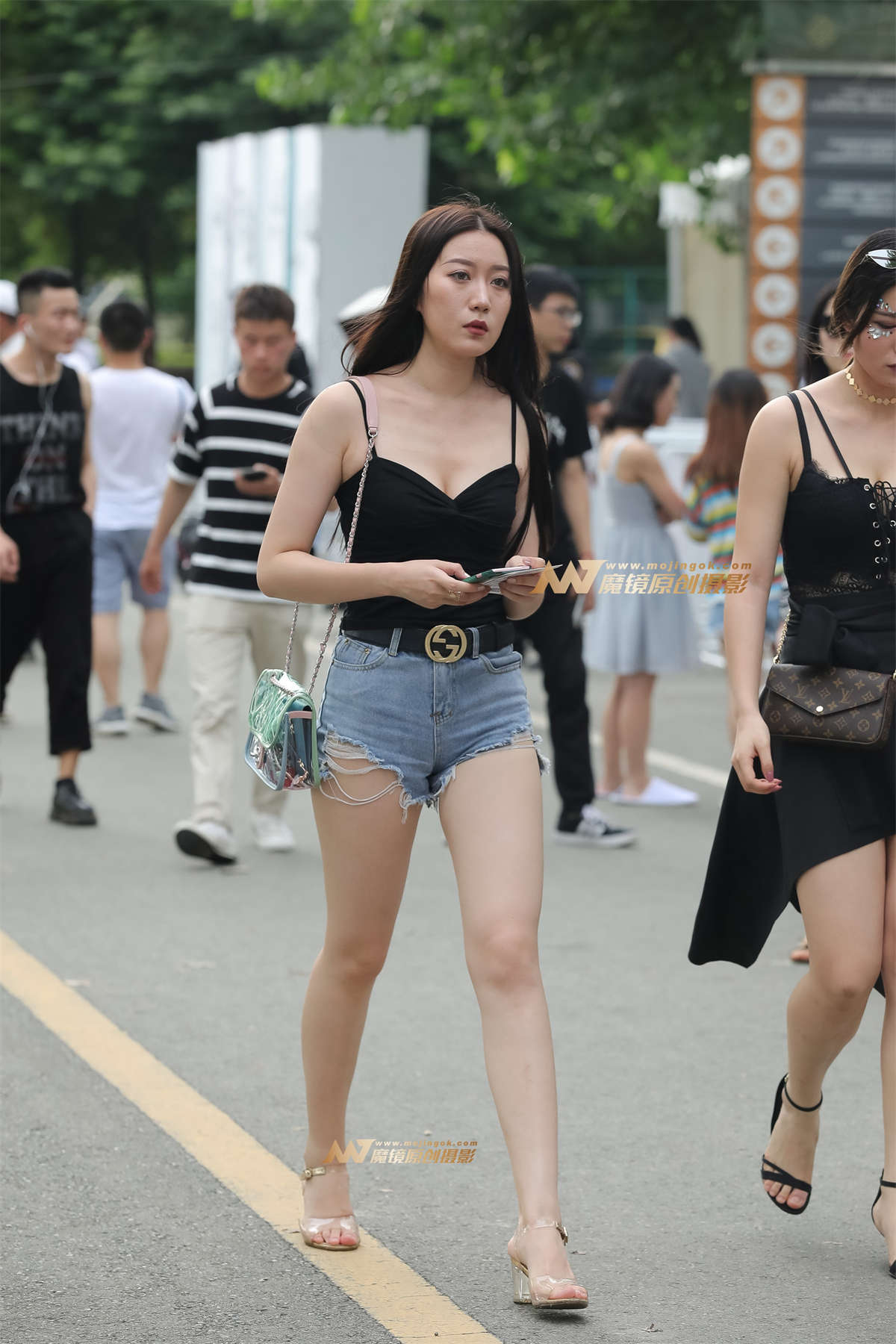 【凯恩赛帖】性感白皙大长腿-日更街拍