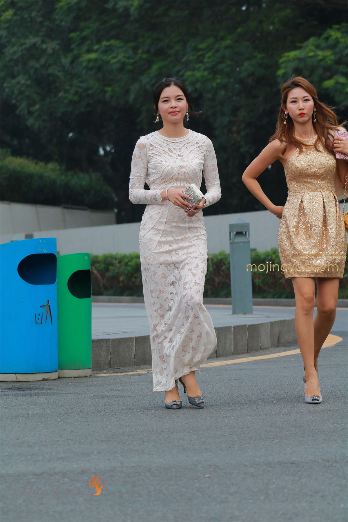 旺夫相十足的性感镂背美女-日更街拍