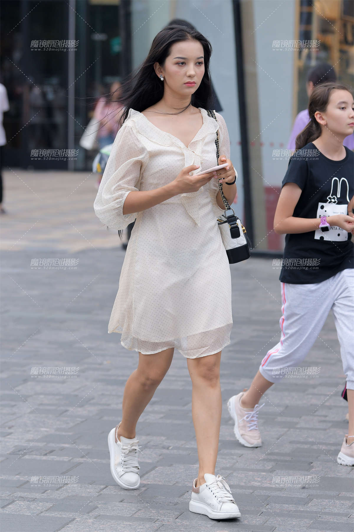 【红石赛帖】洋气的美女-日更街拍