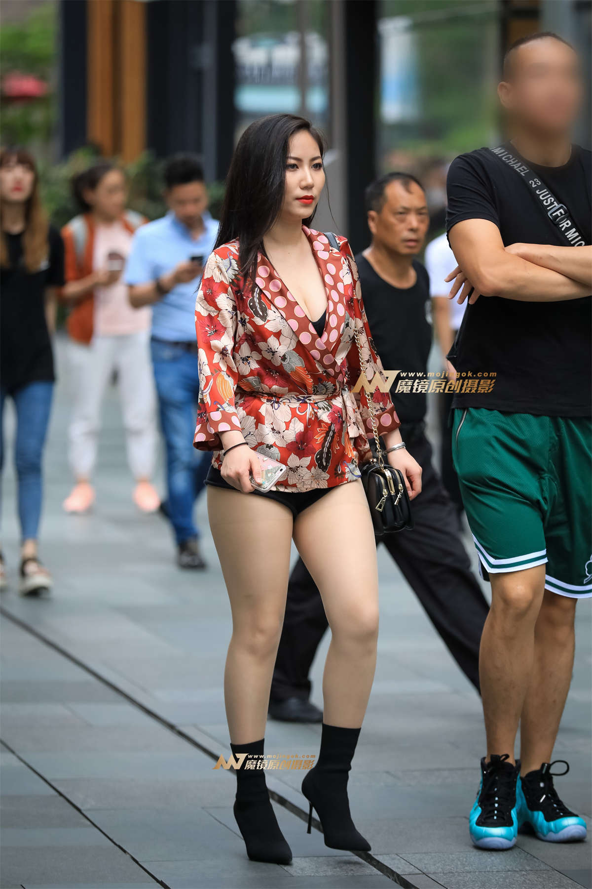 【凯恩赛帖】性感美妇-日更街拍