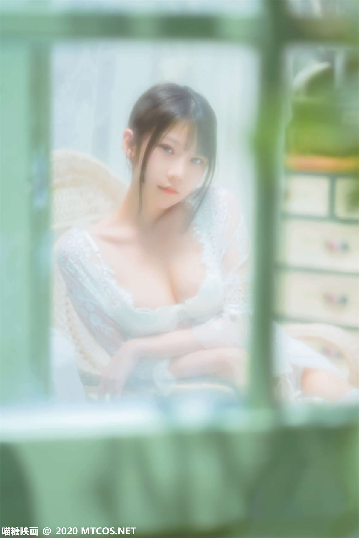 喵糖映画 VOL.197 白裙轻纱-日更街拍