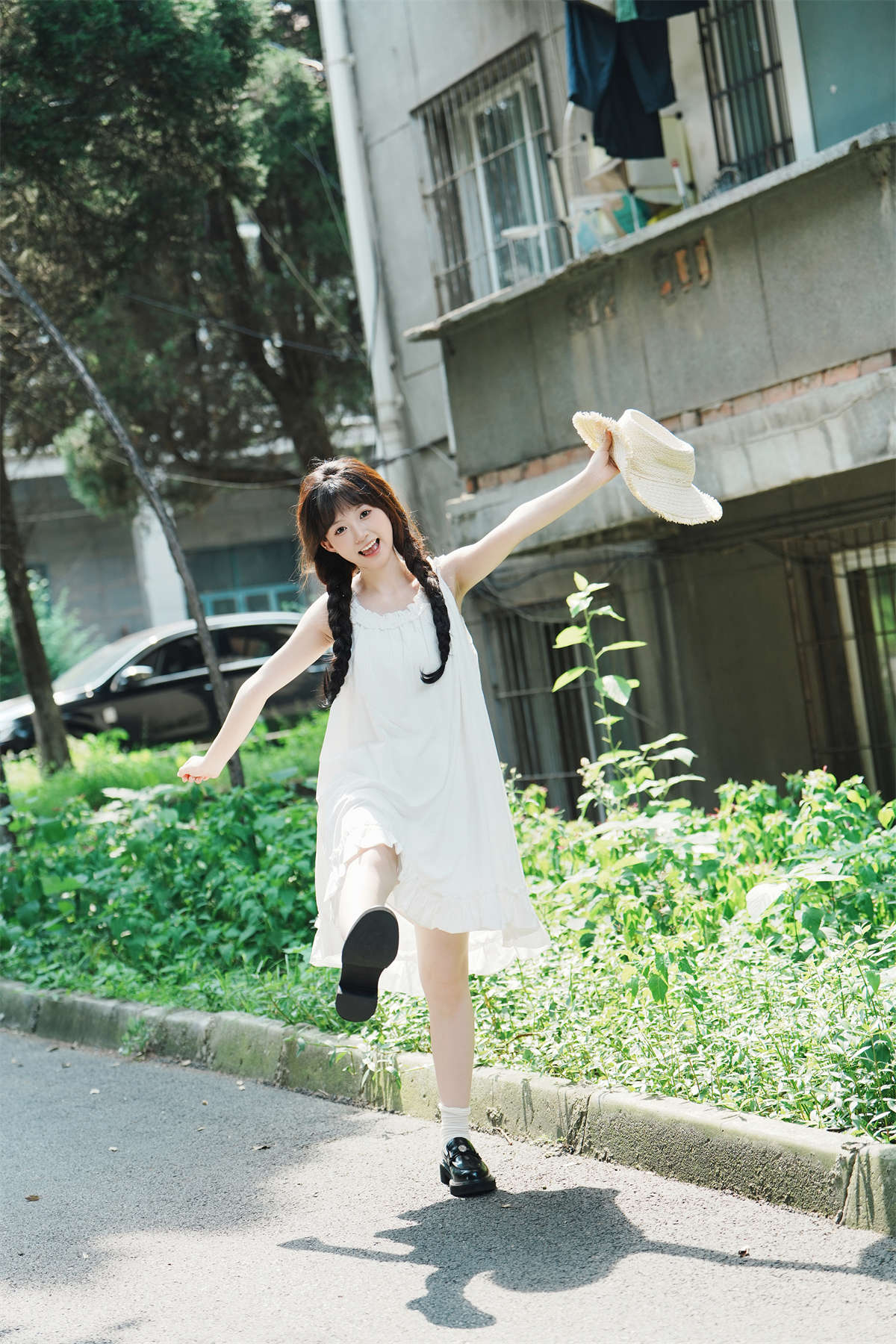 图片[2]-YITUYU艺图语 2025.04.05 老小区的生活感 企鹅萝卜怪-日更街拍