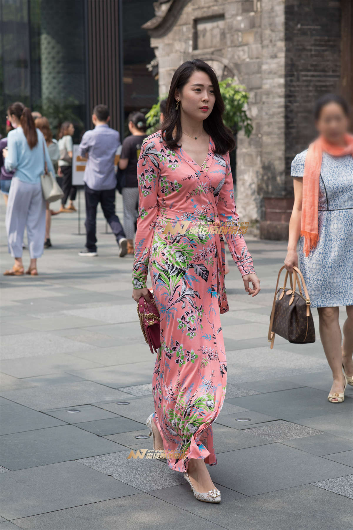 【凯恩赛贴】高挑贵气美妇人-日更街拍