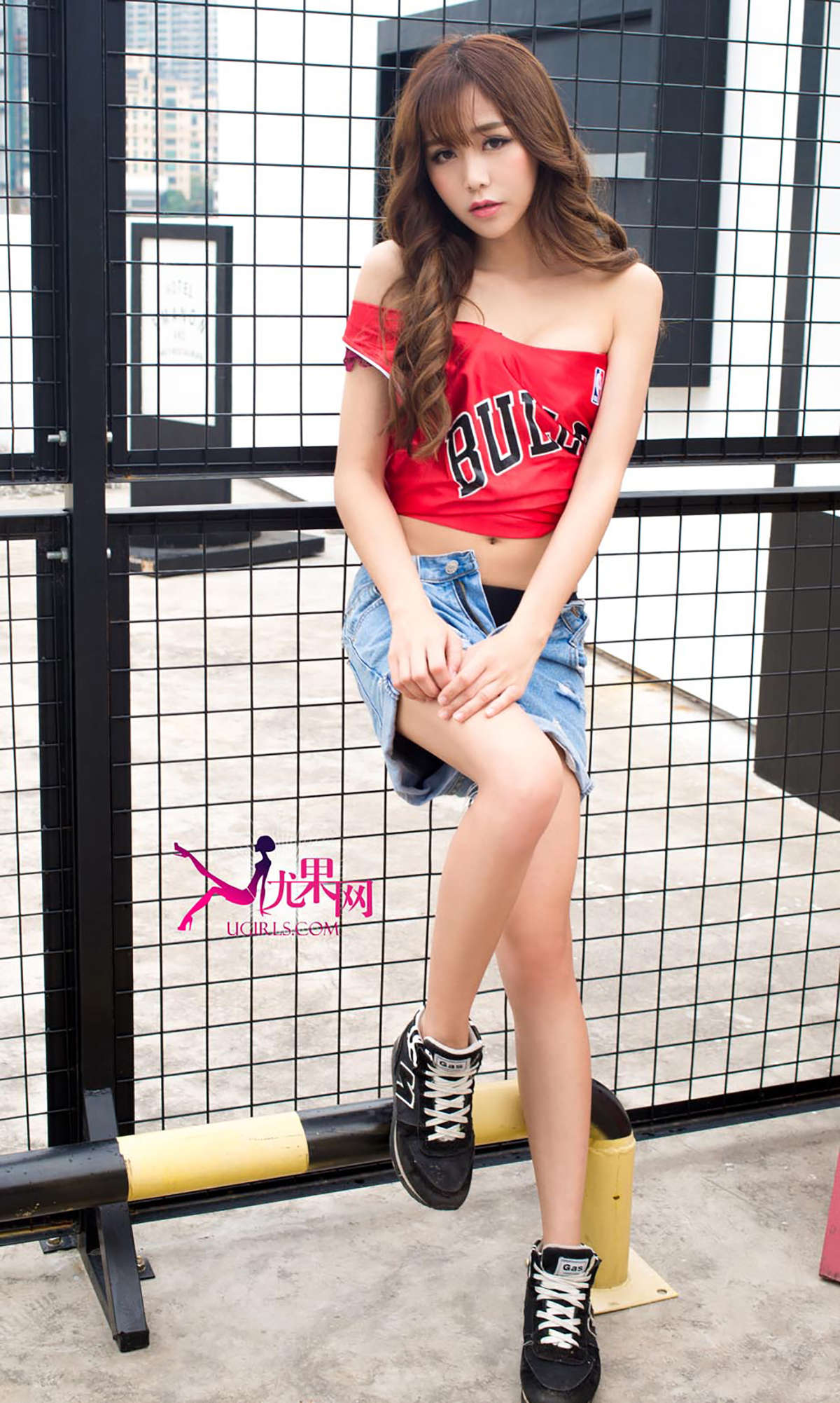 图片[2]-Ugirls爱尤物 NO.353 Enjoy 对面的女孩你爱不爱-日更街拍