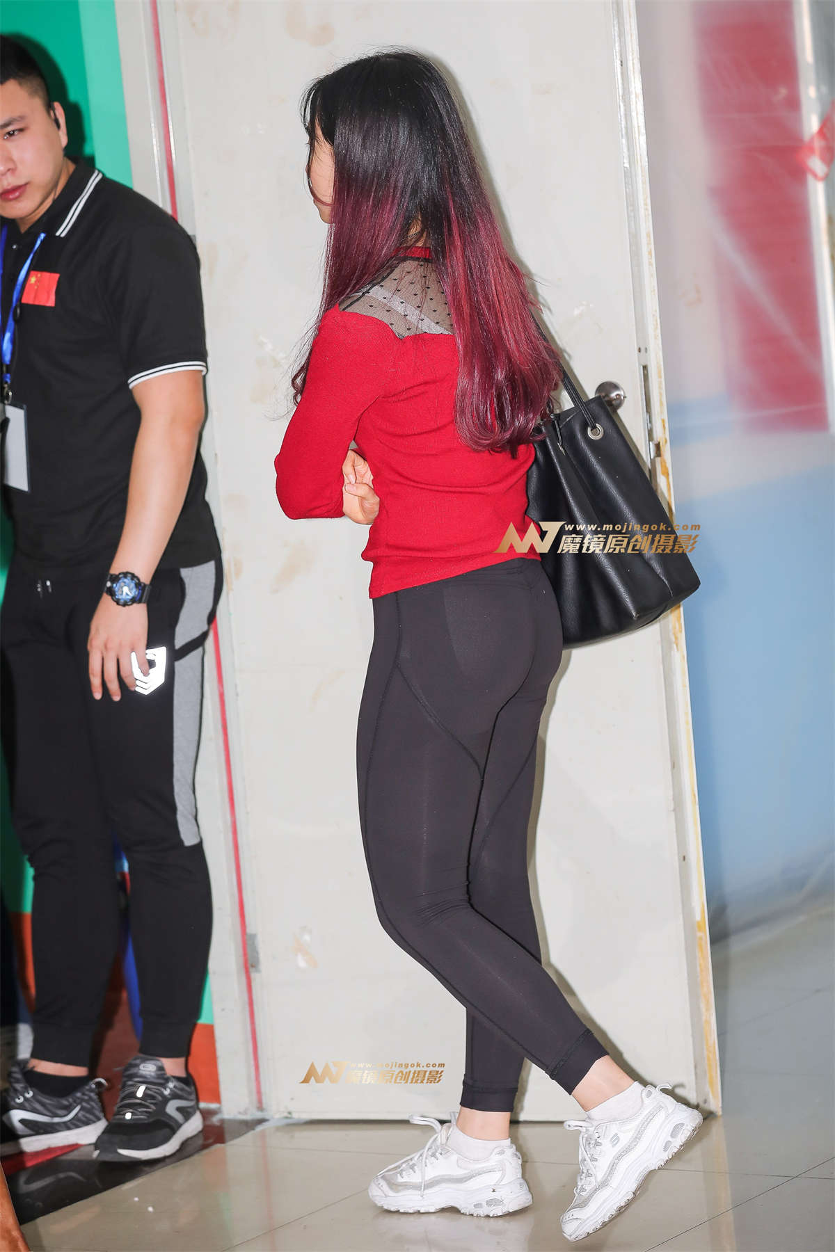 图片[2]-乖巧恬静想翘臀女友-日更街拍